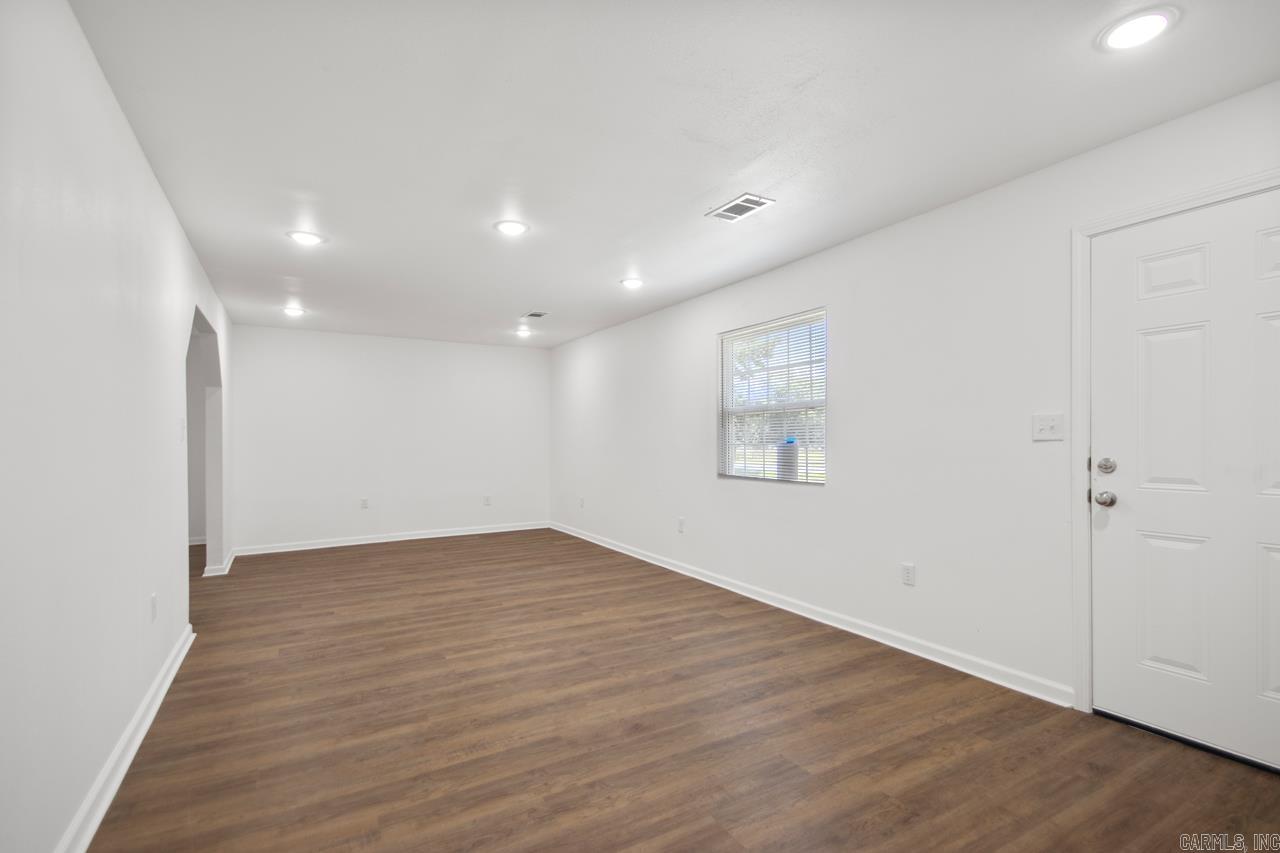 305 E Valentine  Jacksonville, AR