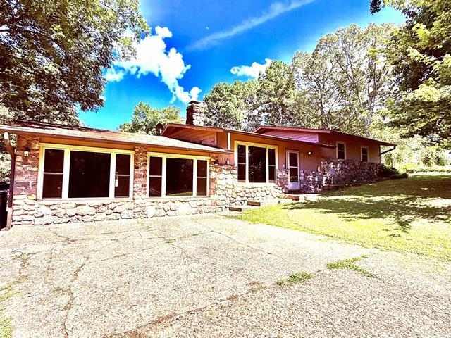 303  Cimmaron  Hot Springs, AR