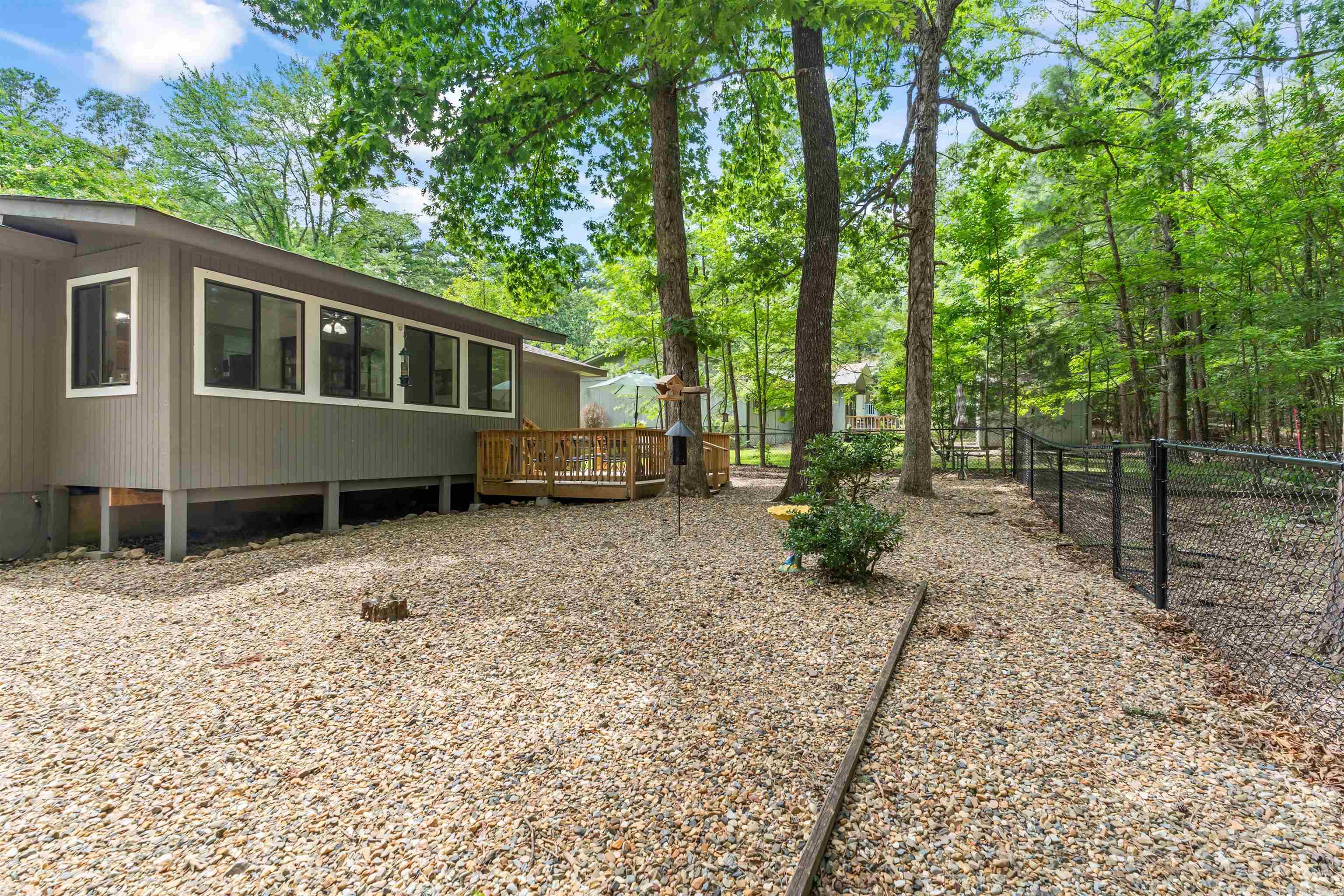 8 Larraga Way Hot Springs Village, AR 71909-2501