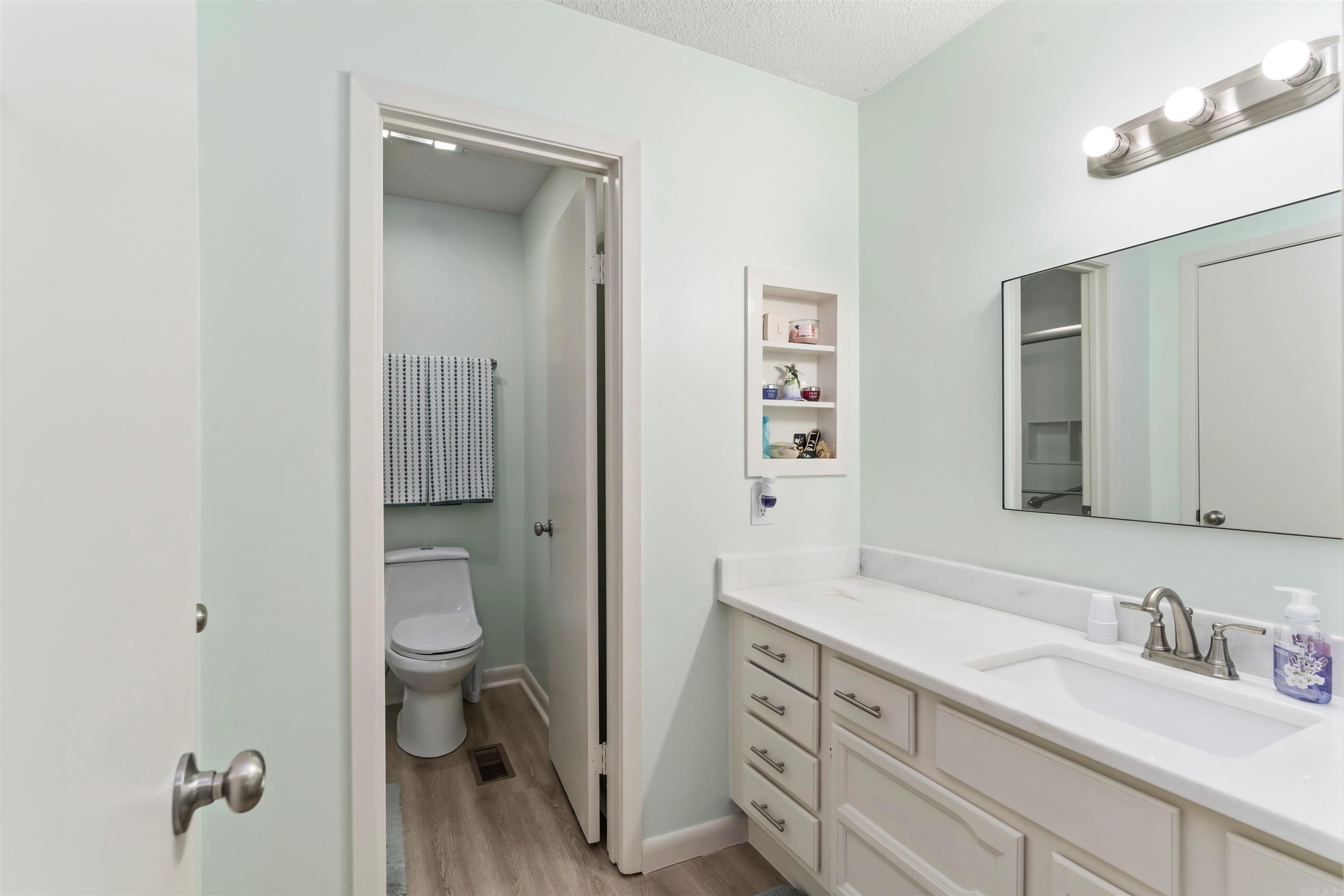 8 Larraga Way Hot Springs Village, AR 71909-2501
