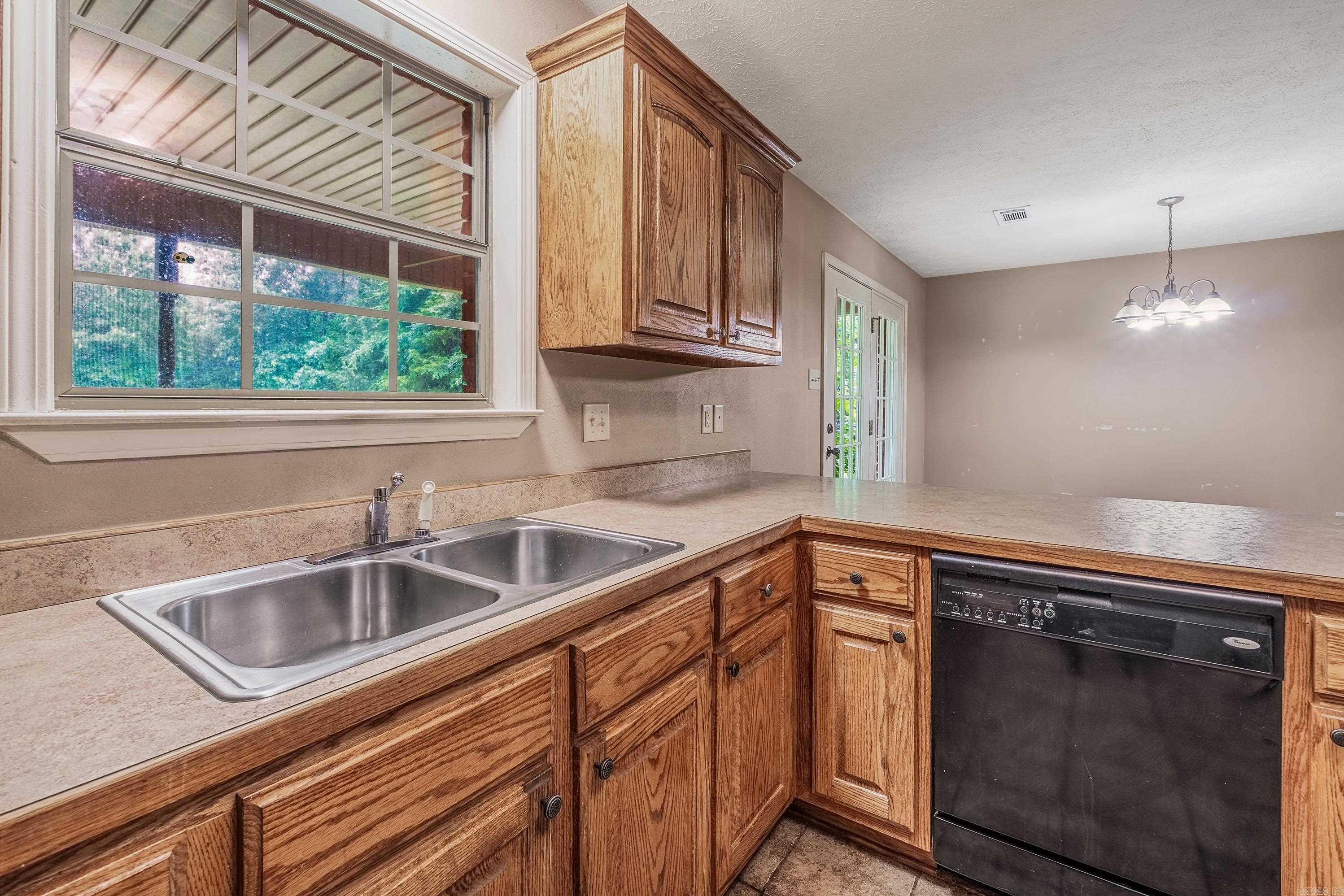 23 Arnoldsburg Conway, AR 72032