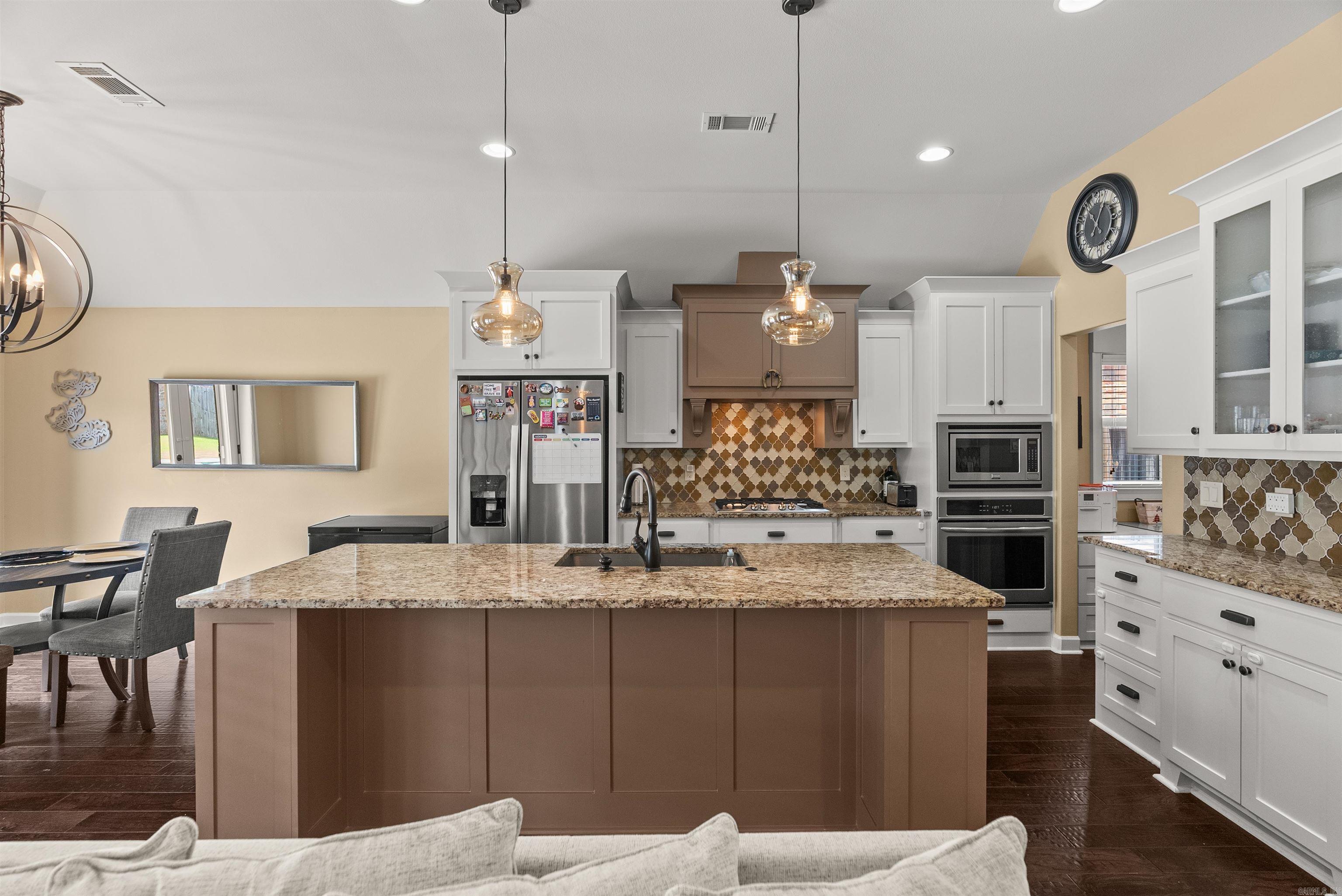 9233 Meadow Gardens Circle Sherwood, AR 72120