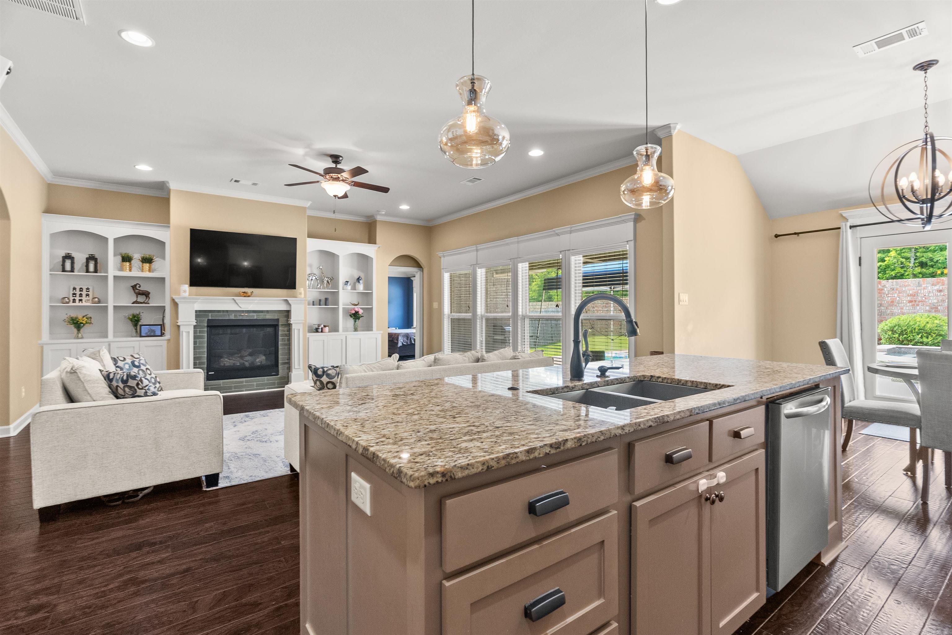 9233 Meadow Gardens Circle Sherwood, AR 72120