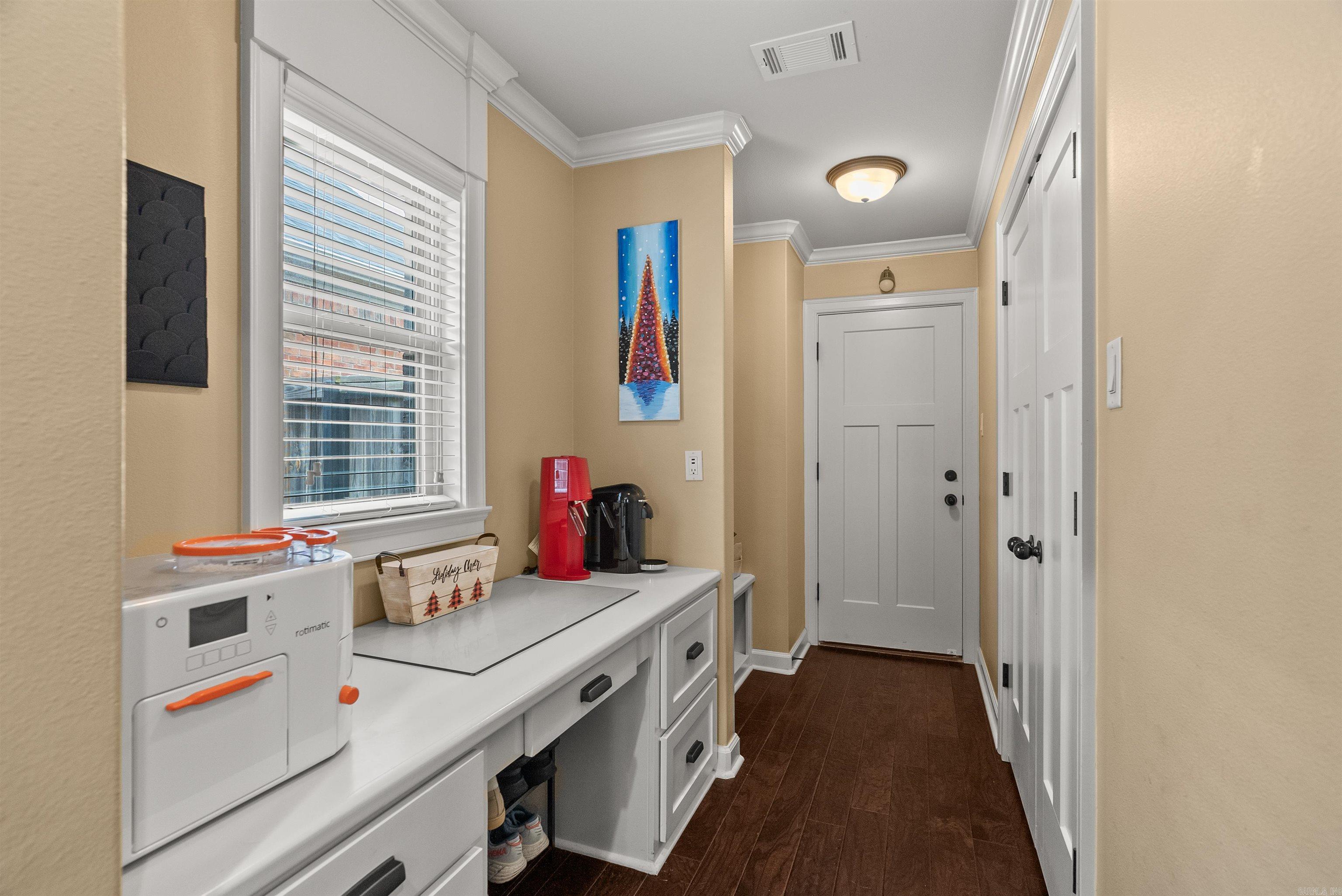 9233 Meadow Gardens Circle Sherwood, AR 72120