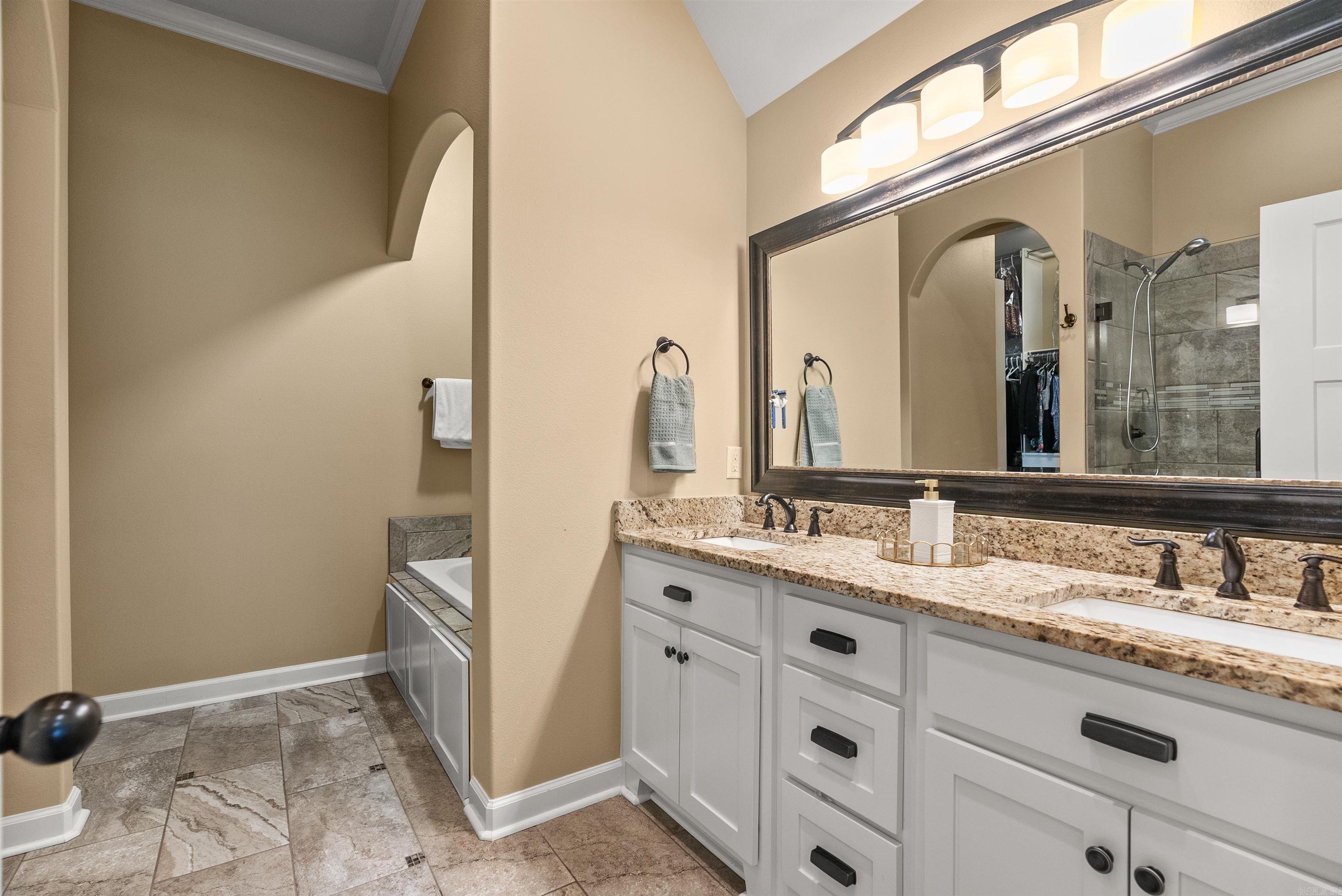 9233 Meadow Gardens Circle Sherwood, AR 72120