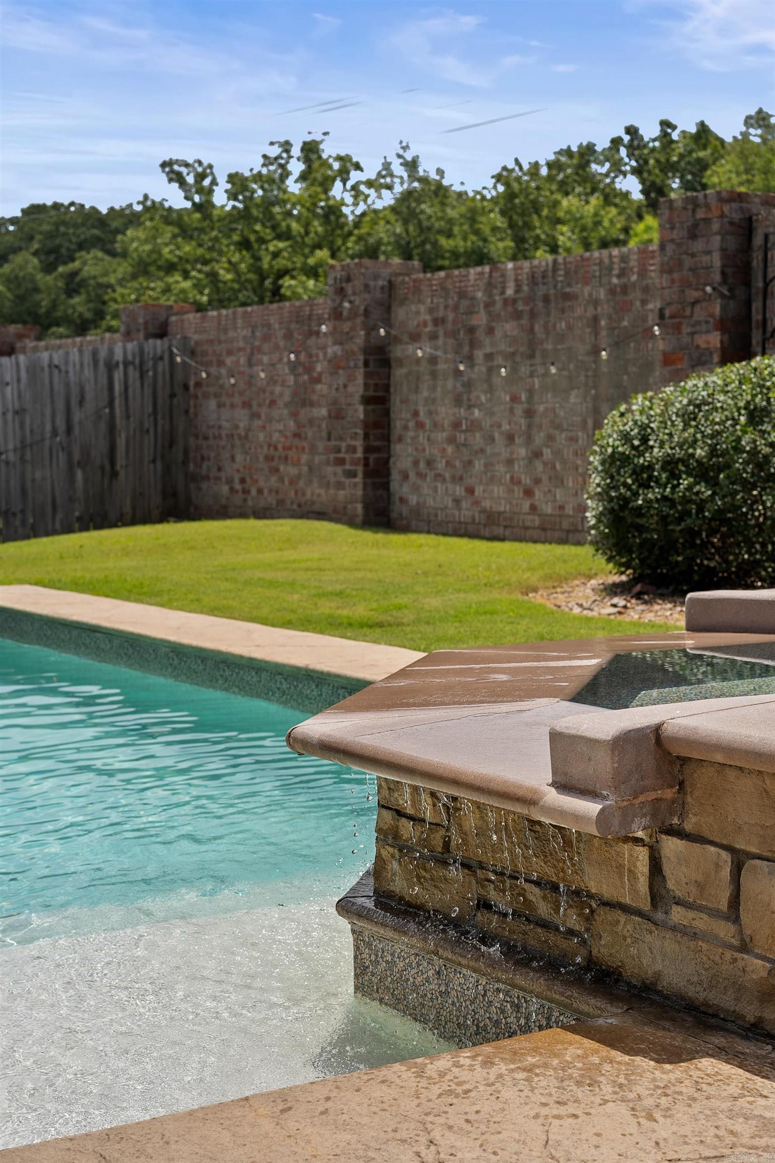 9233 Meadow Gardens Circle Sherwood, AR 72120
