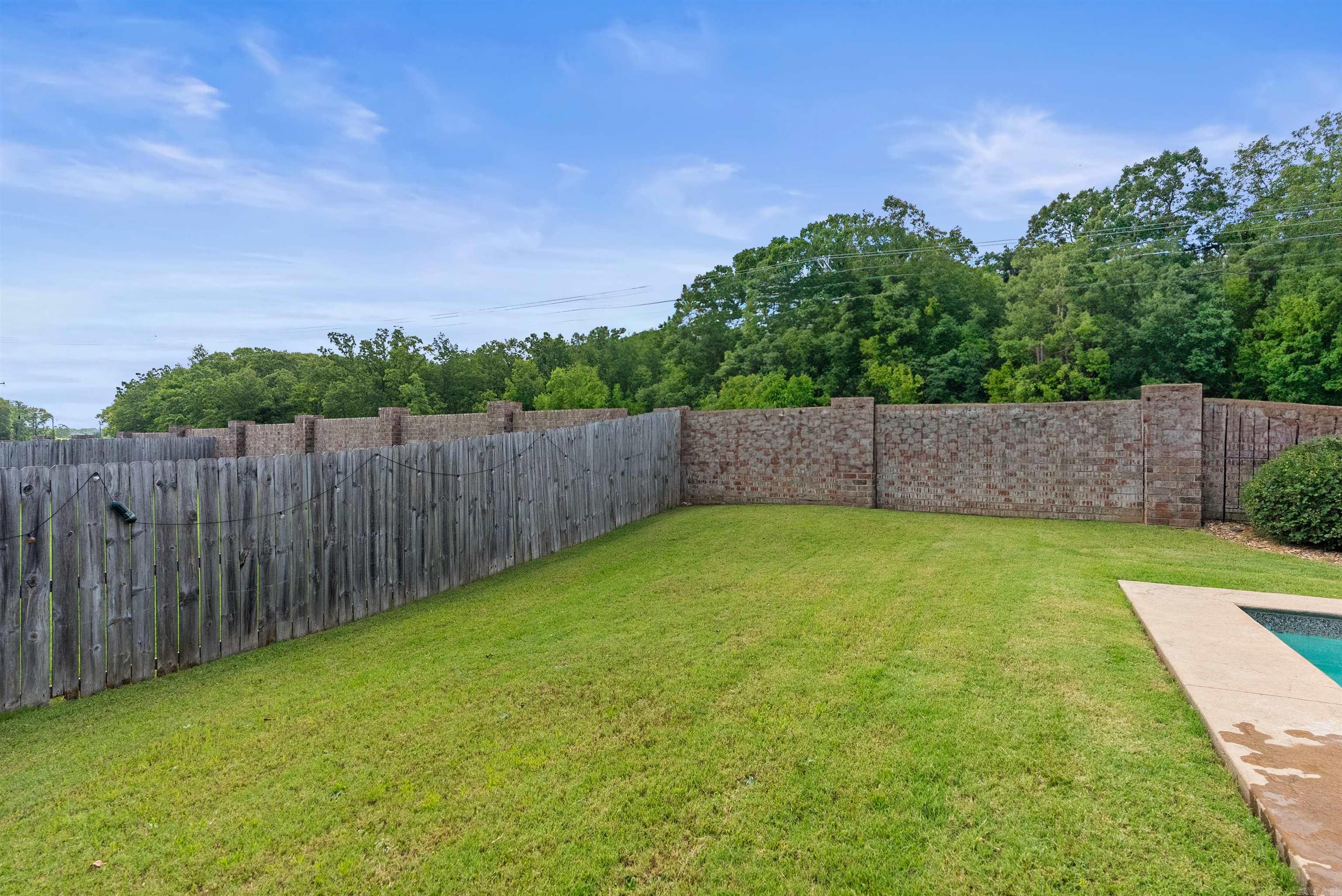 9233 Meadow Gardens Circle Sherwood, AR 72120