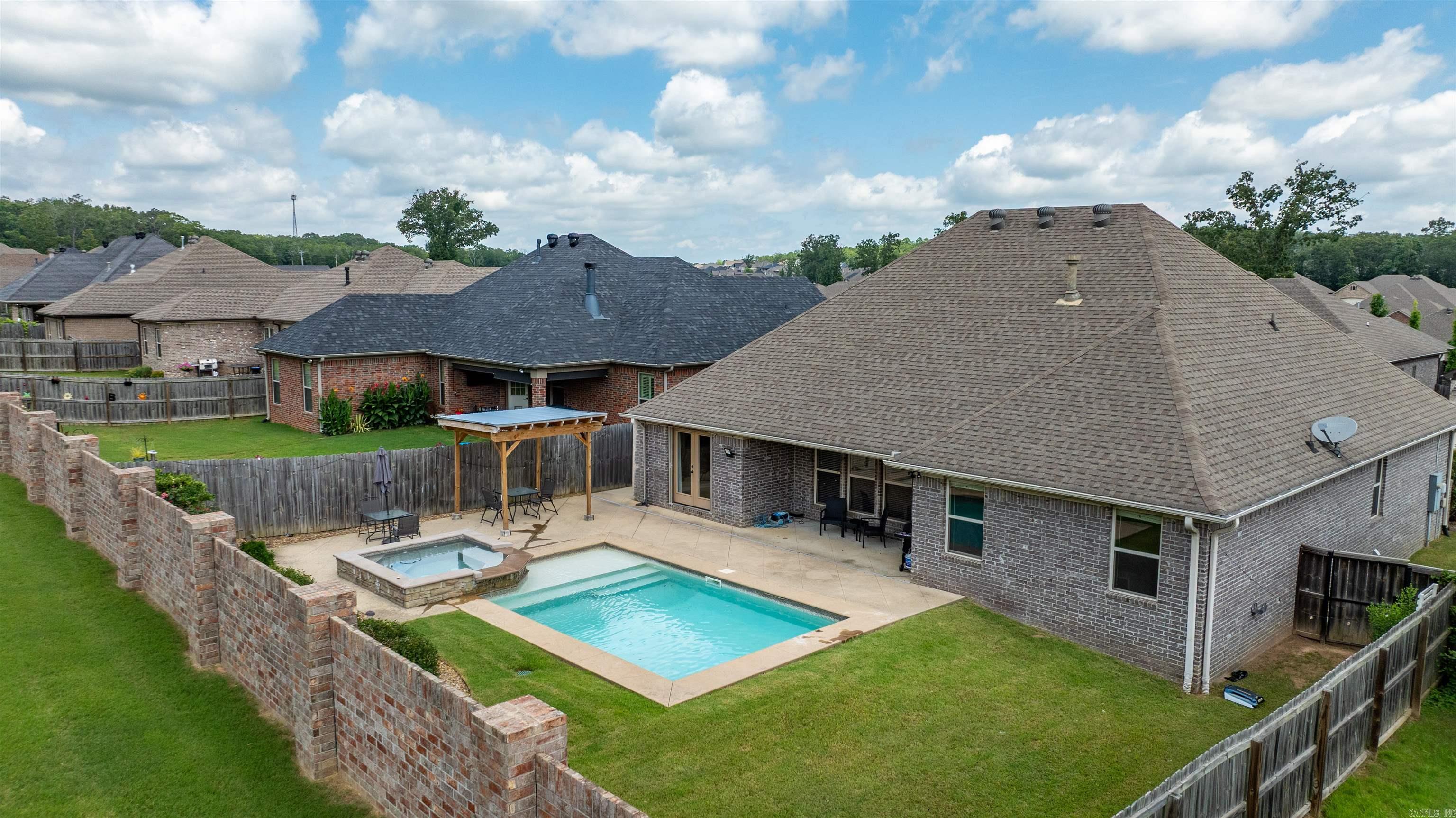 9233 Meadow Gardens Circle Sherwood, AR 72120