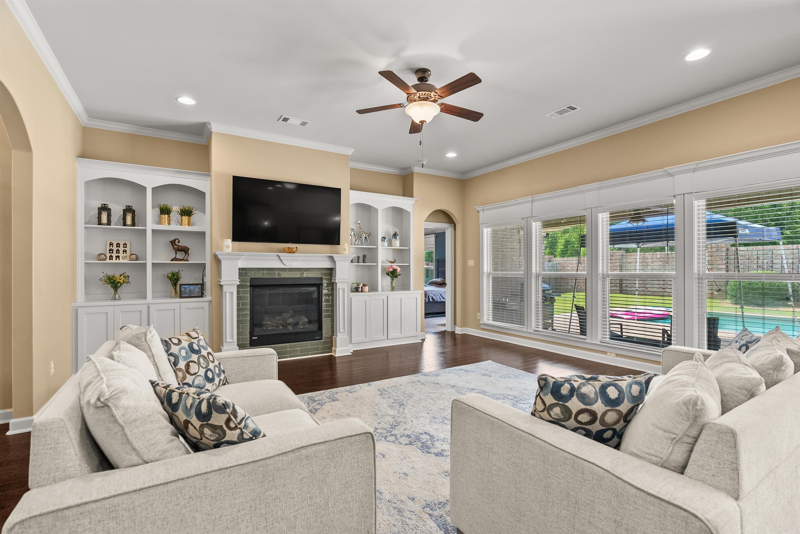 9233 Meadow Gardens Circle Sherwood, AR 72120