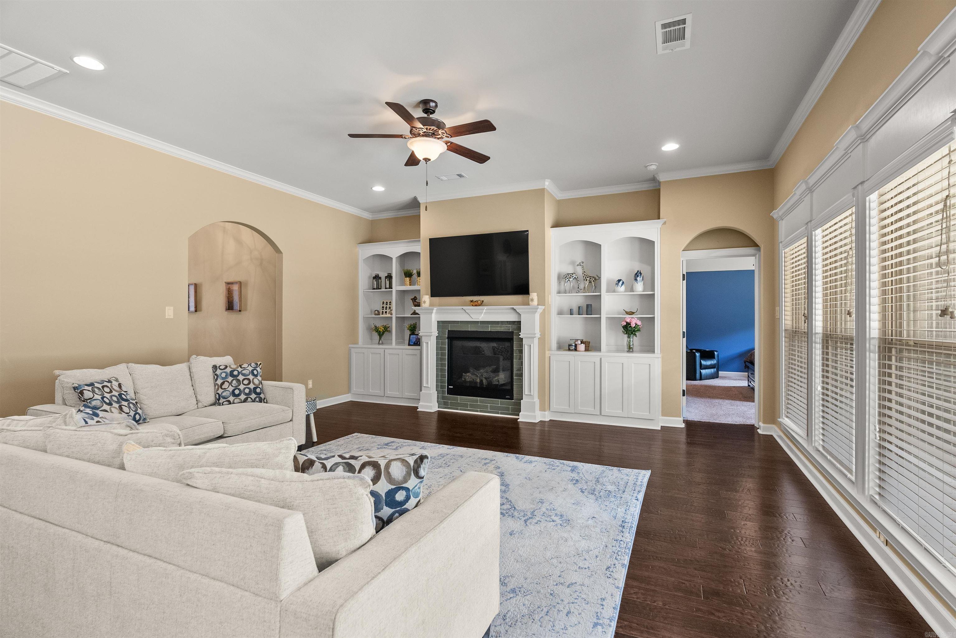 9233 Meadow Gardens Circle Sherwood, AR 72120