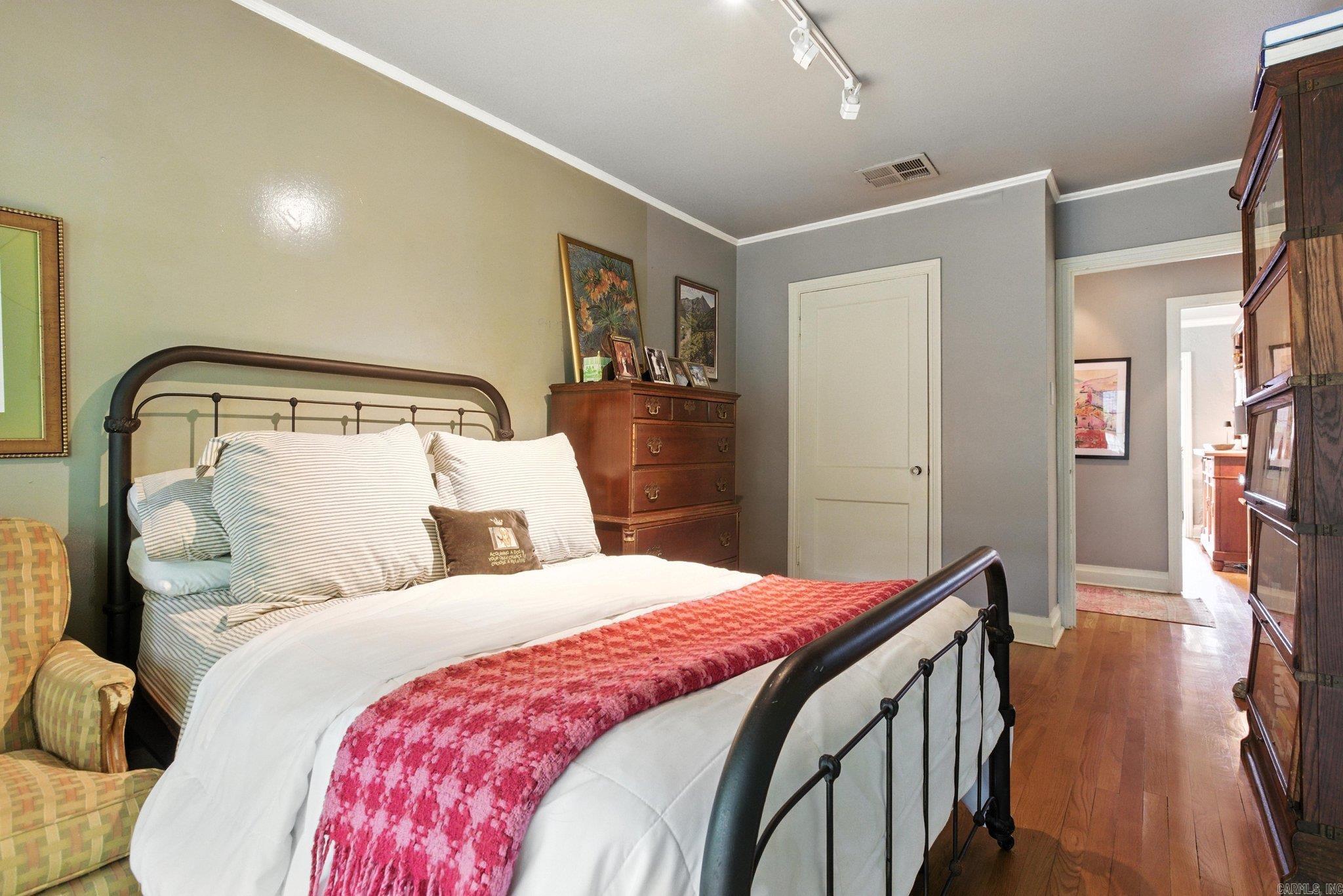 2221 Kavanaugh  Little Rock, AR