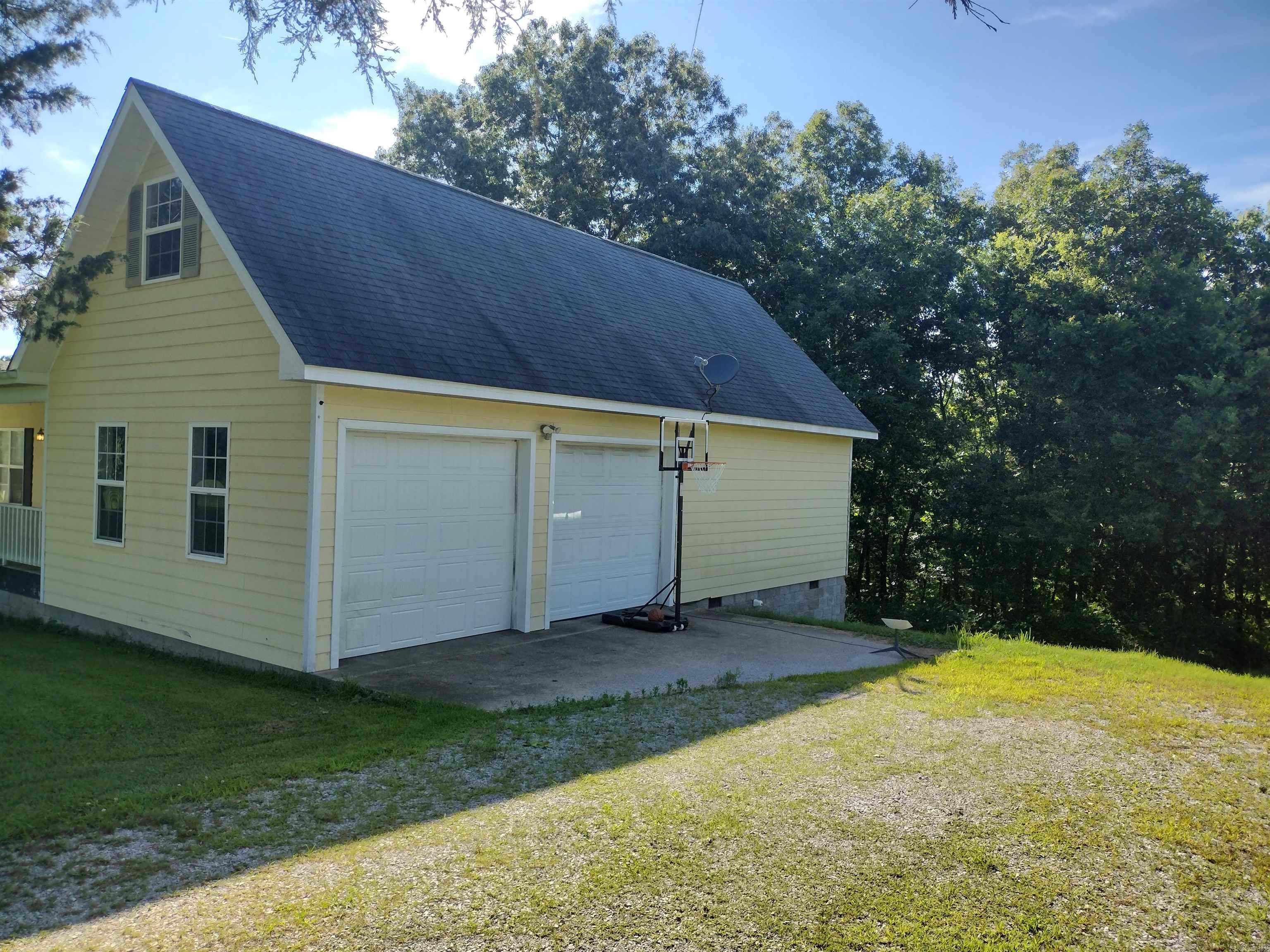 109 Green Meadows Mountain View, AR 72560