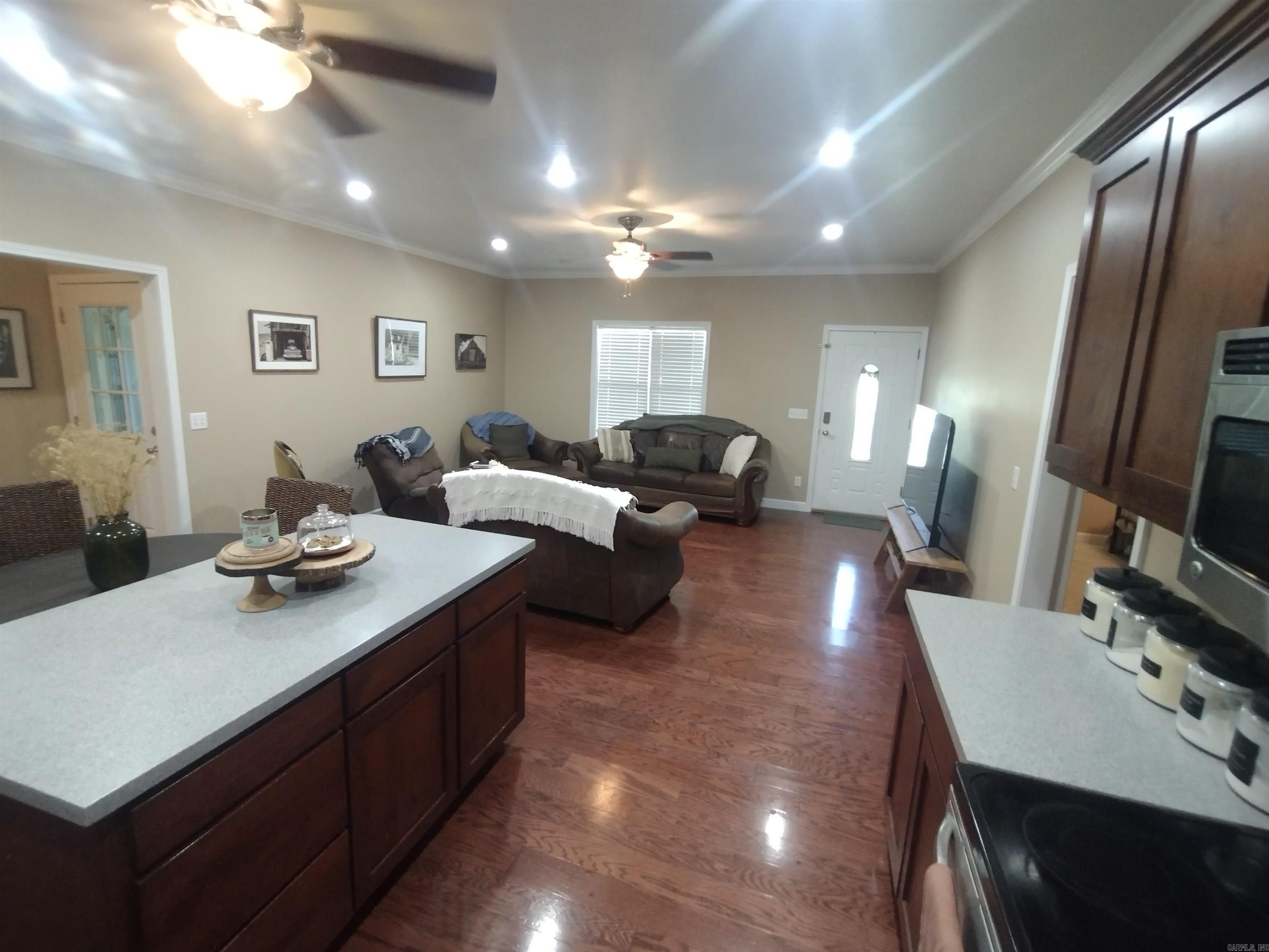109 Green Meadows Mountain View, AR 72560