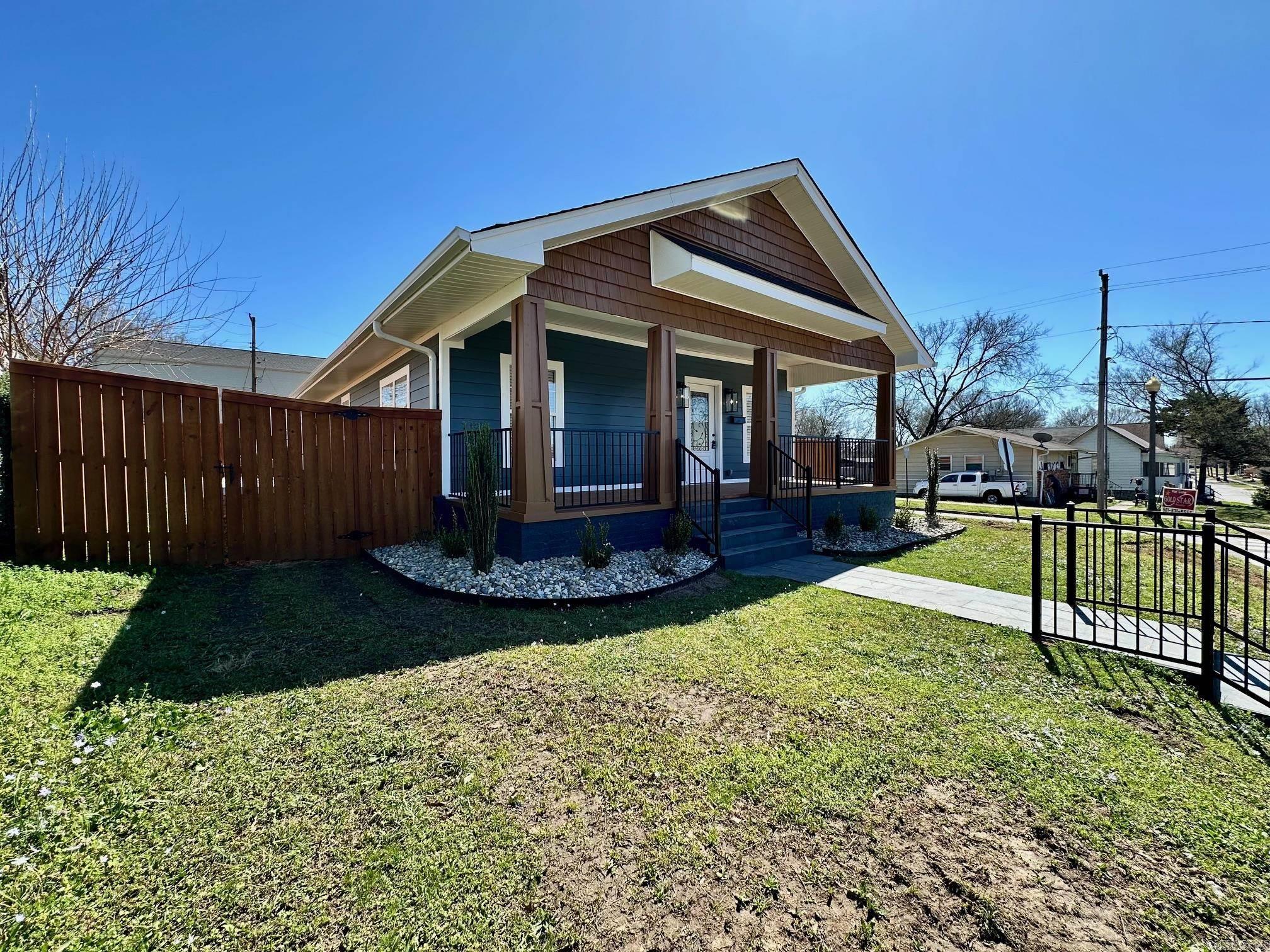 1623 Commerce  Little Rock, AR