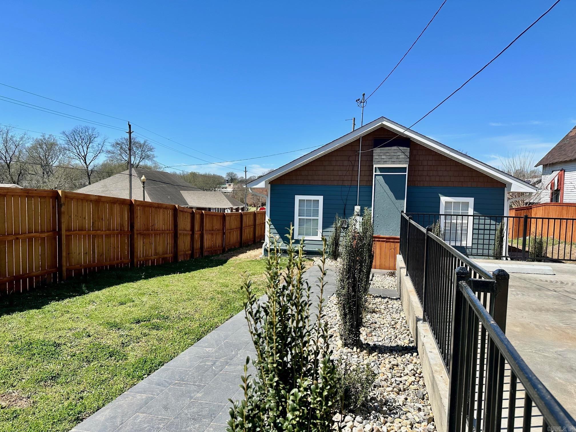 1623 Commerce  Little Rock, AR
