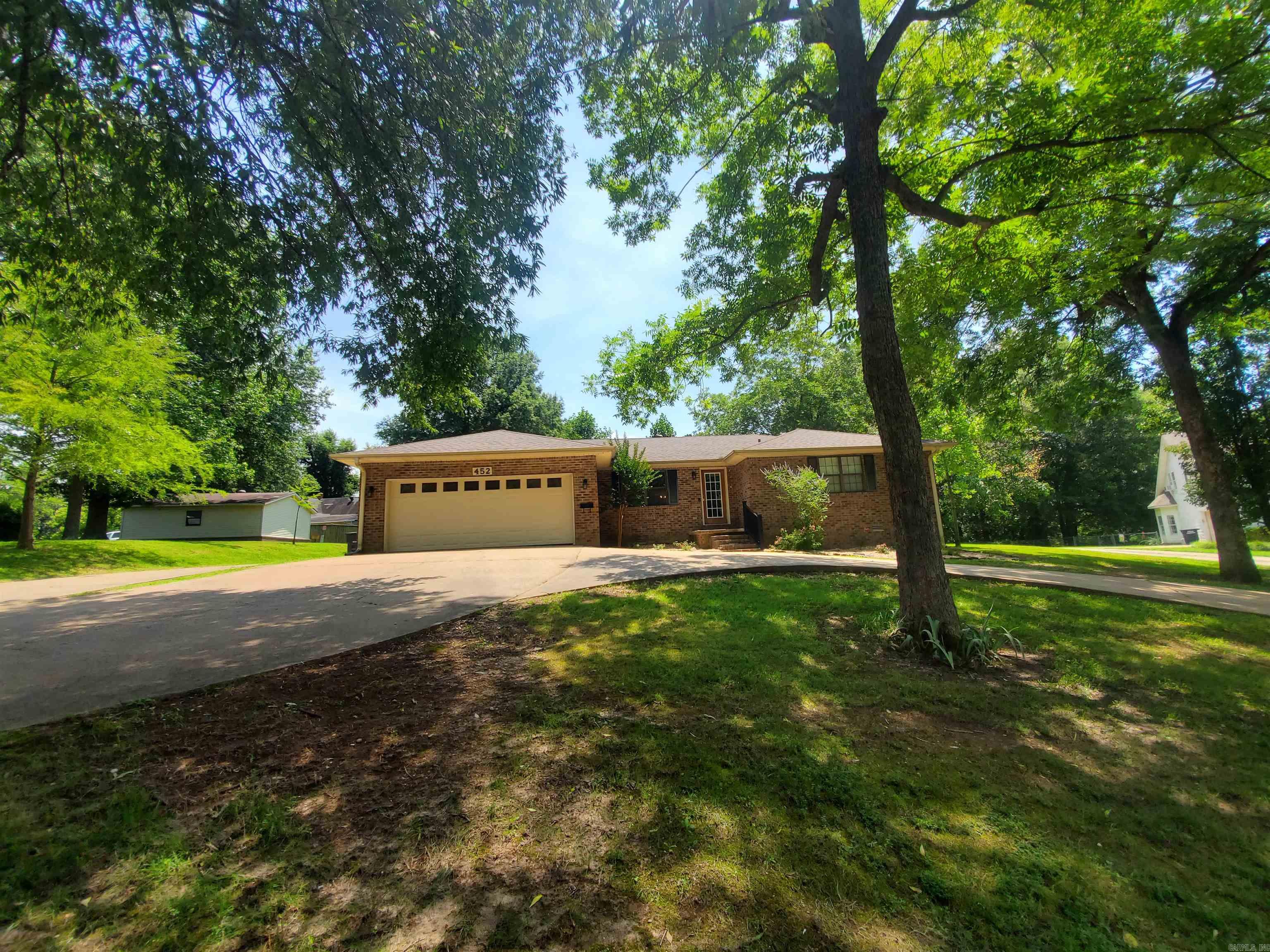 452 Pine Tree  Piggott, AR