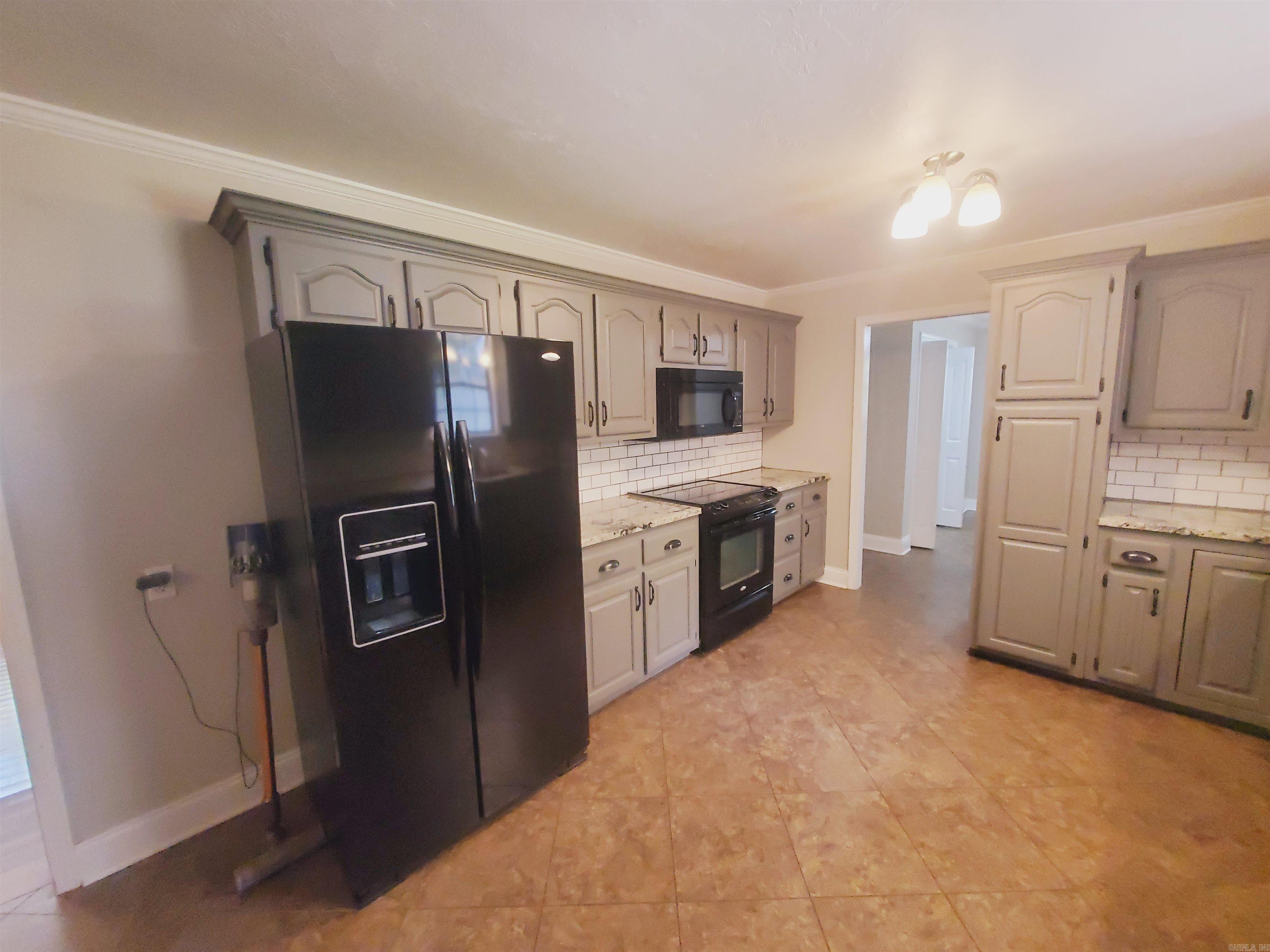 452 Pine Tree Lane Piggott, AR 72454