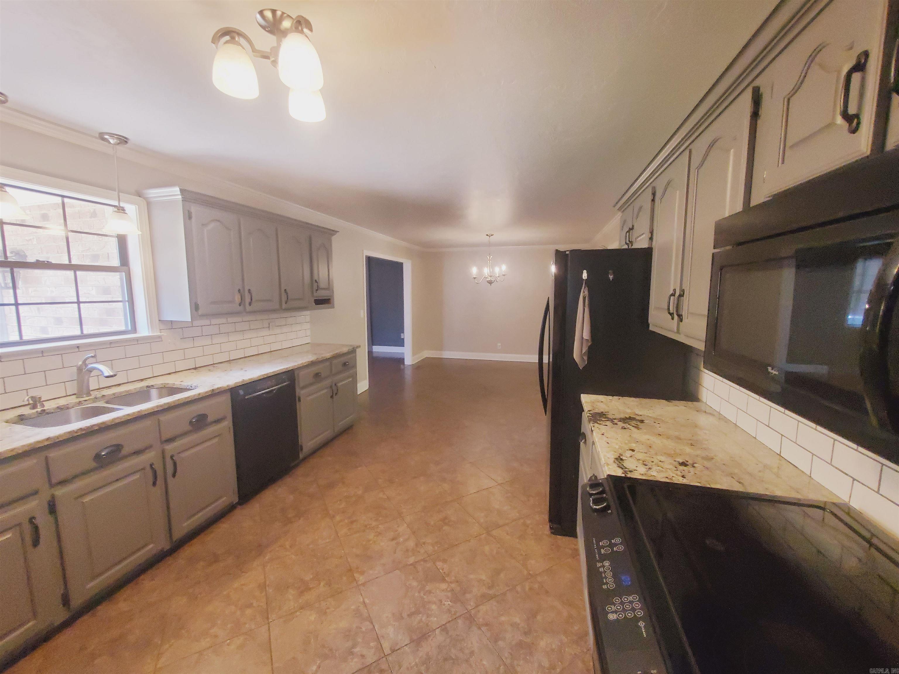 452 Pine Tree Lane Piggott, AR 72454