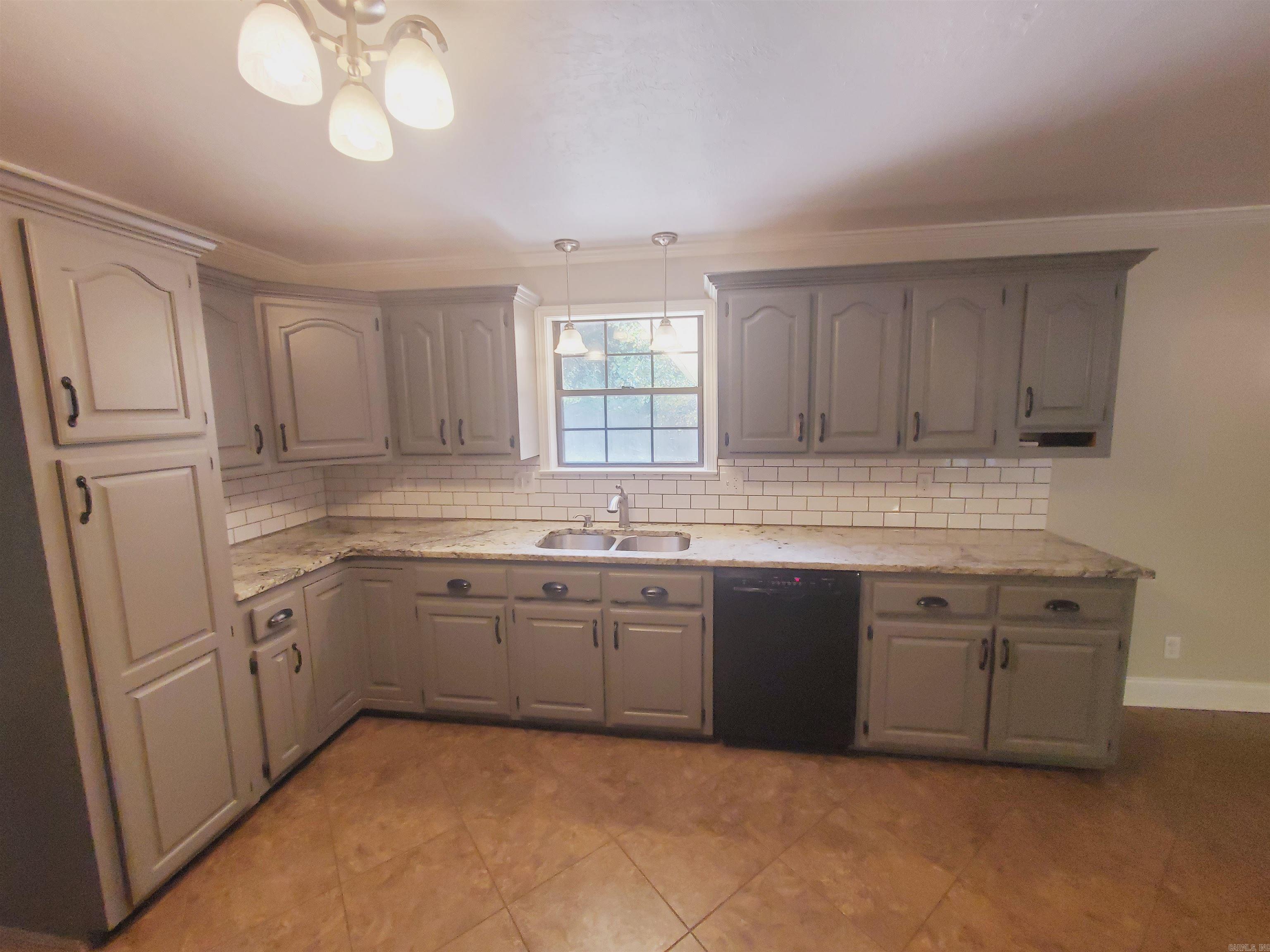 452 Pine Tree Lane Piggott, AR 72454