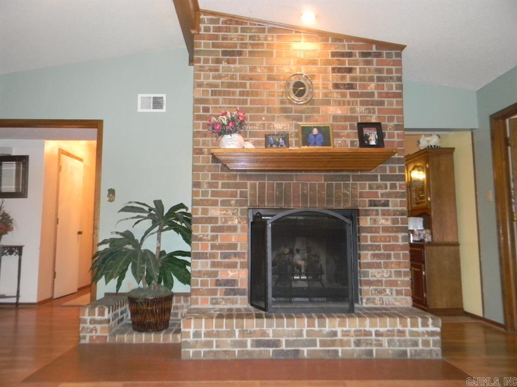 1005 S Laredo Ave Russellville, AR 72801