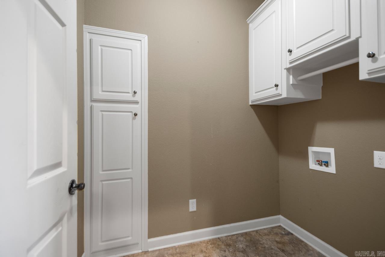 153 Crystal Lake  Austin, AR