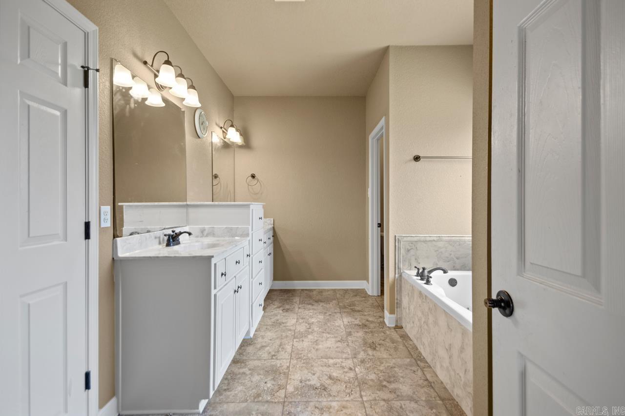 153 Crystal Lake  Austin, AR