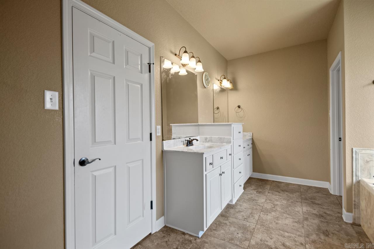 153 Crystal Lake  Austin, AR
