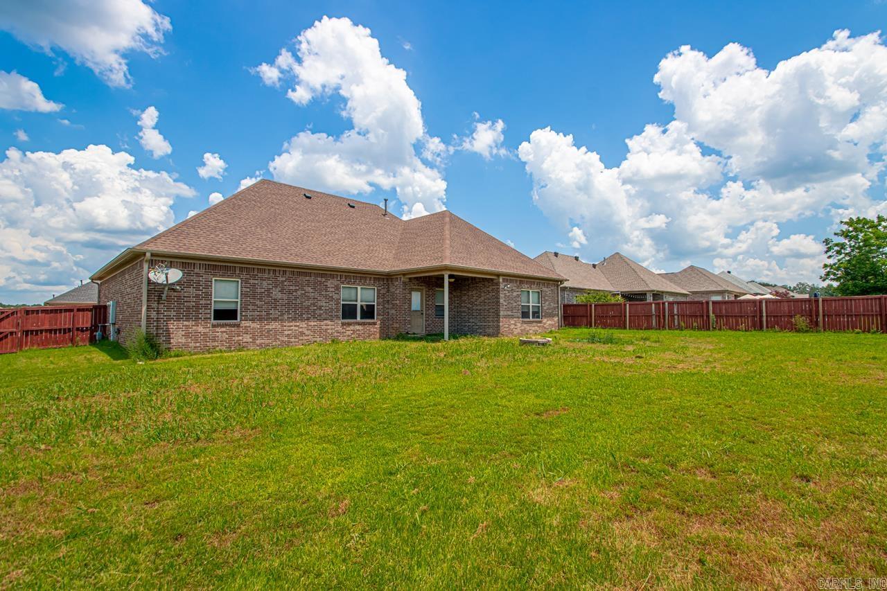 153 Crystal Lake  Austin, AR