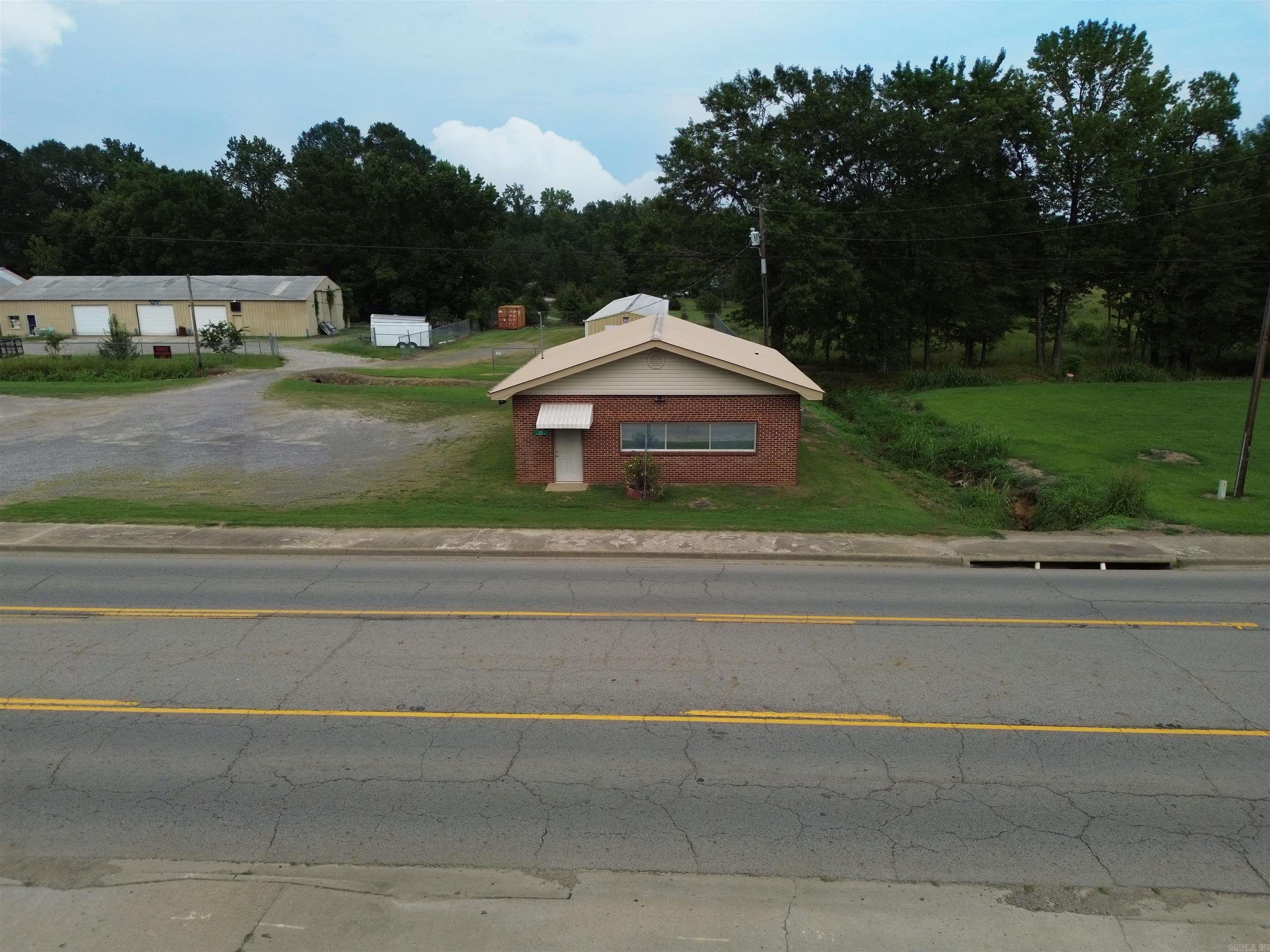 306 N Fourche  Perryville, AR