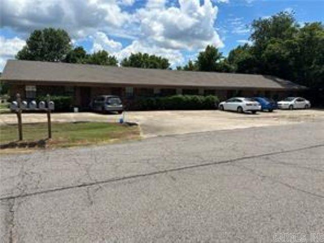 710 E O  Russellville, AR