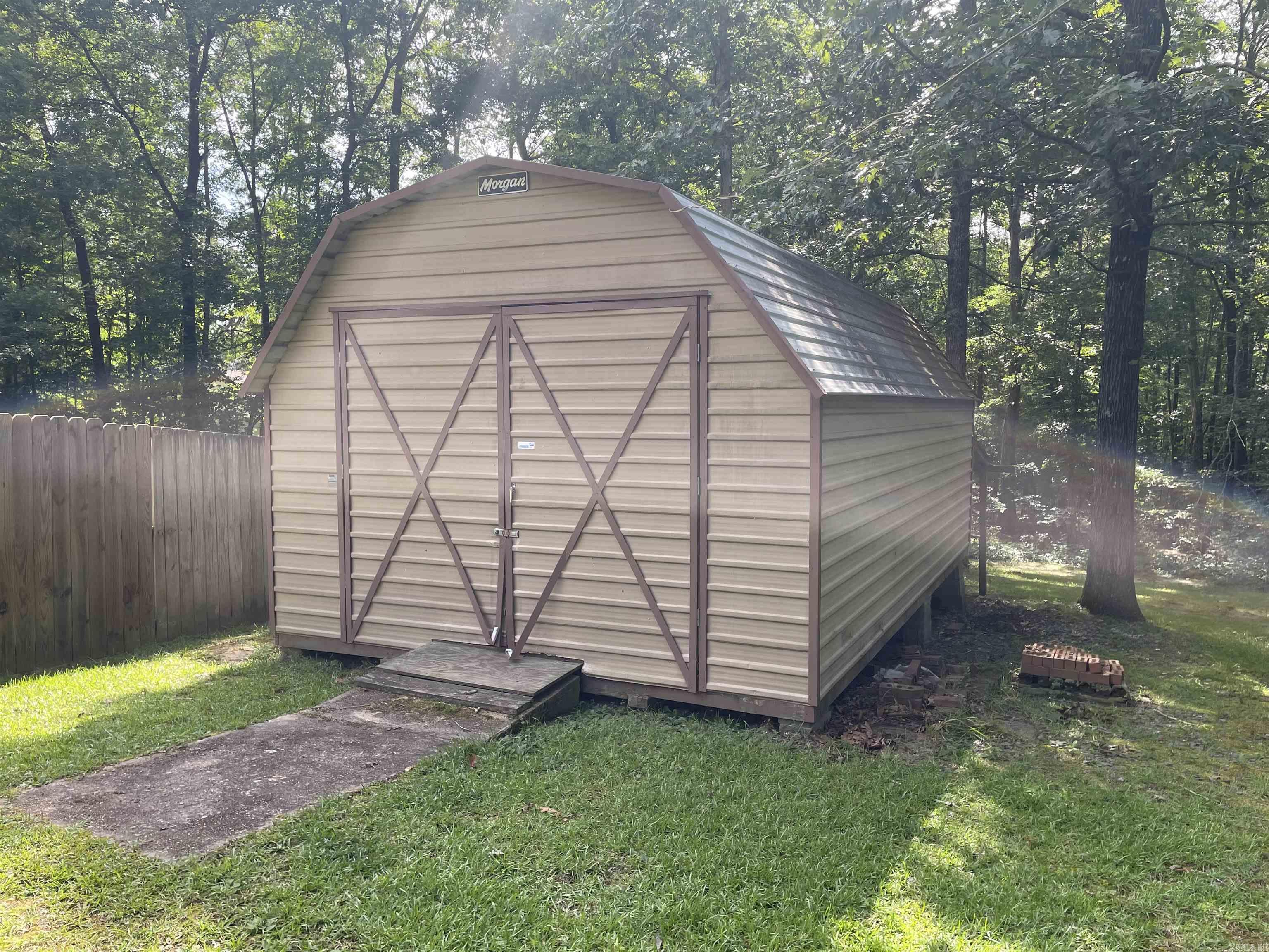 214 Chick Ln Little Rock, AR 72206-0000