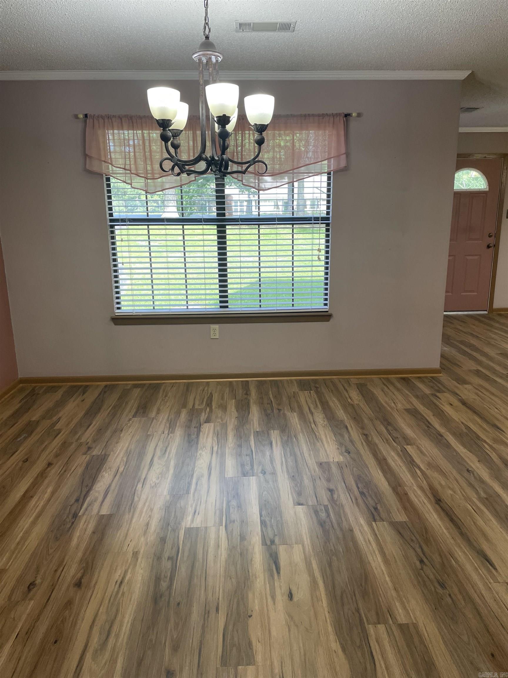 214 Chick Ln Little Rock, AR 72206-0000