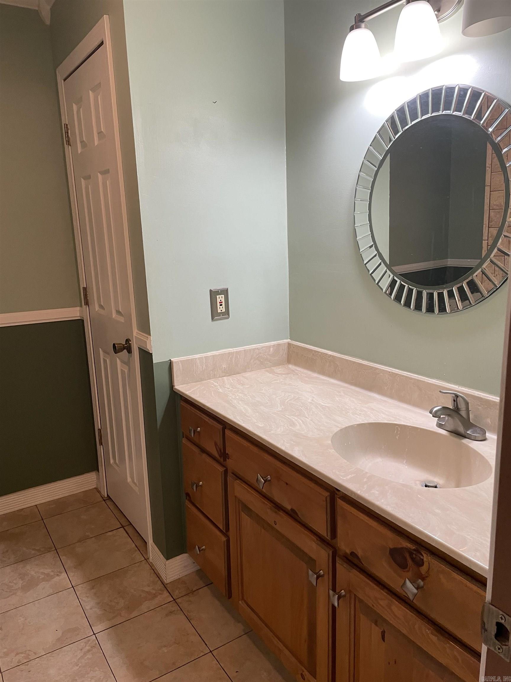 214 Chick Ln Little Rock, AR 72206-0000