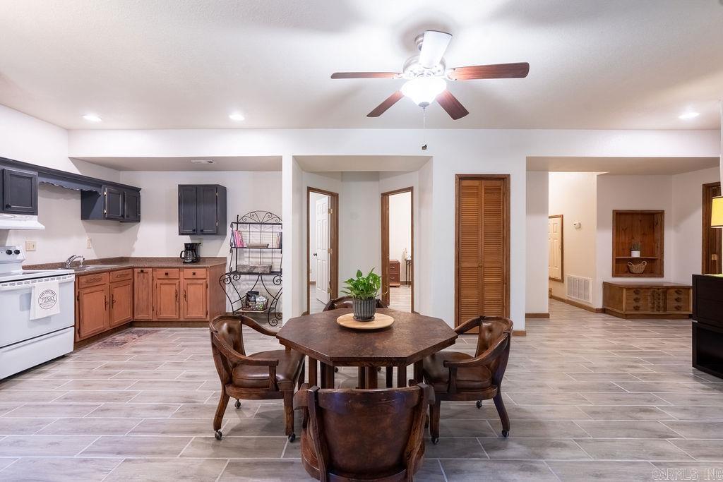 105 Green Meadow  Mountain View, AR