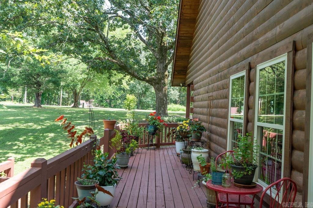 105 Green Meadow  Mountain View, AR