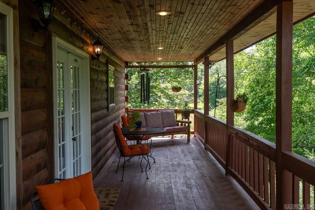 105 Green Meadow  Mountain View, AR