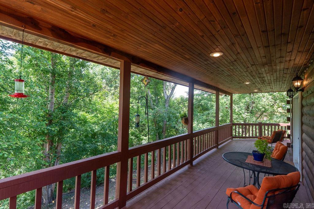 105 Green Meadow  Mountain View, AR