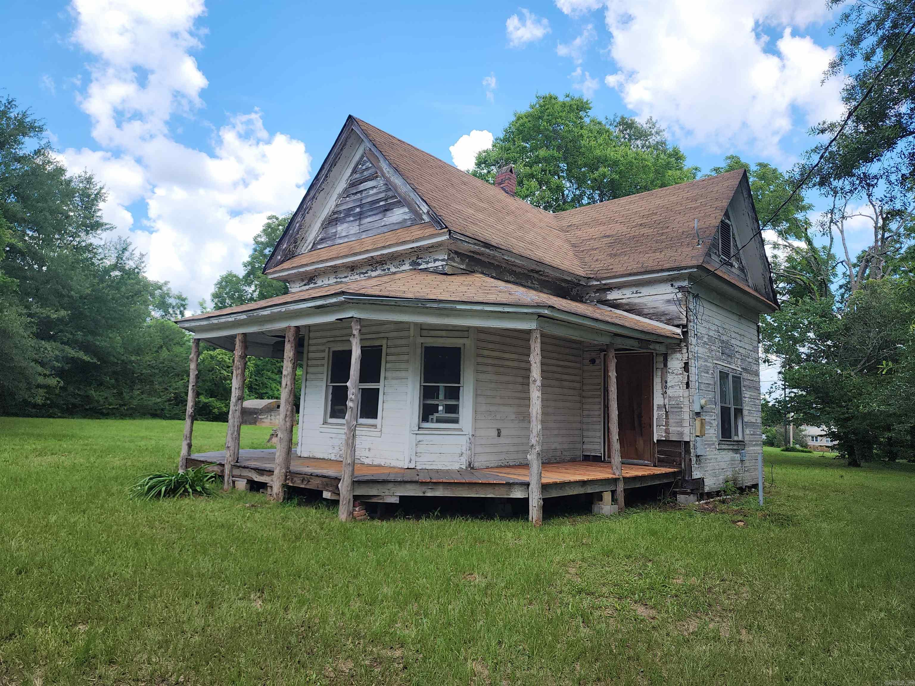 906 Second Street  Mena, AR