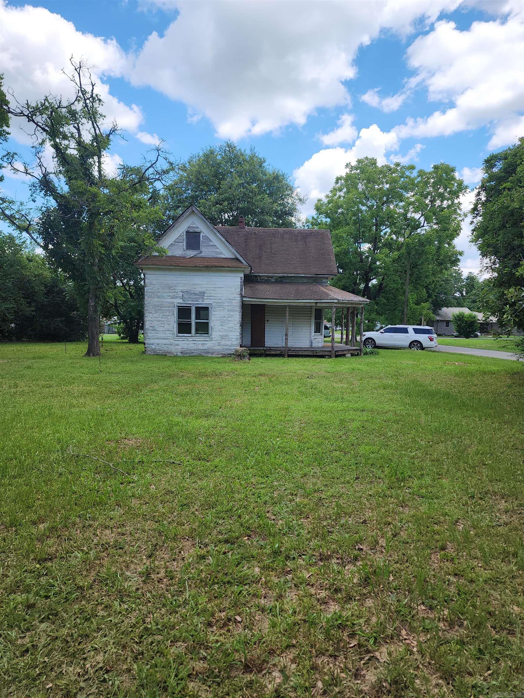 906 Second Street  Mena, AR