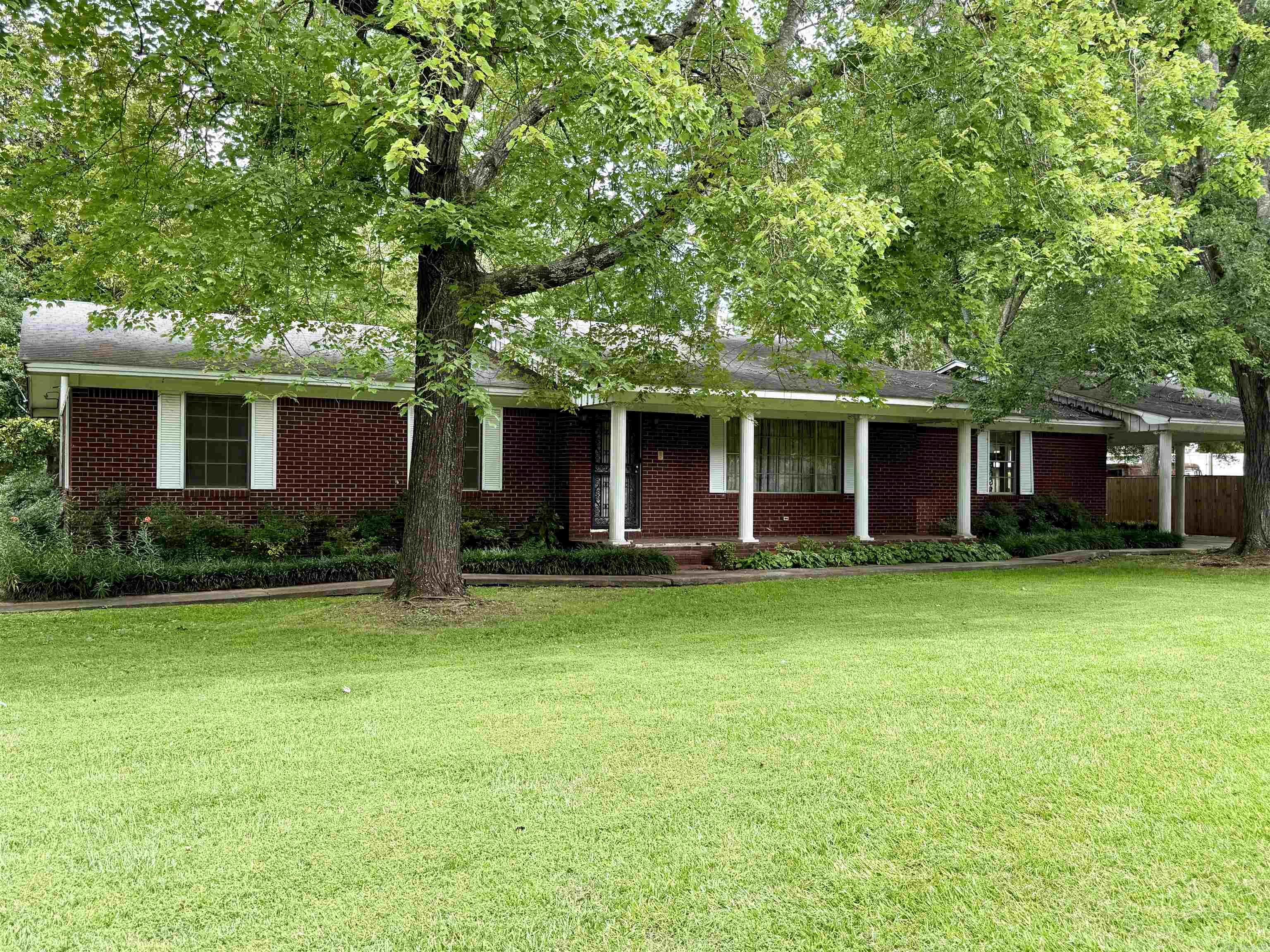 804 Searcy  Pangburn, AR