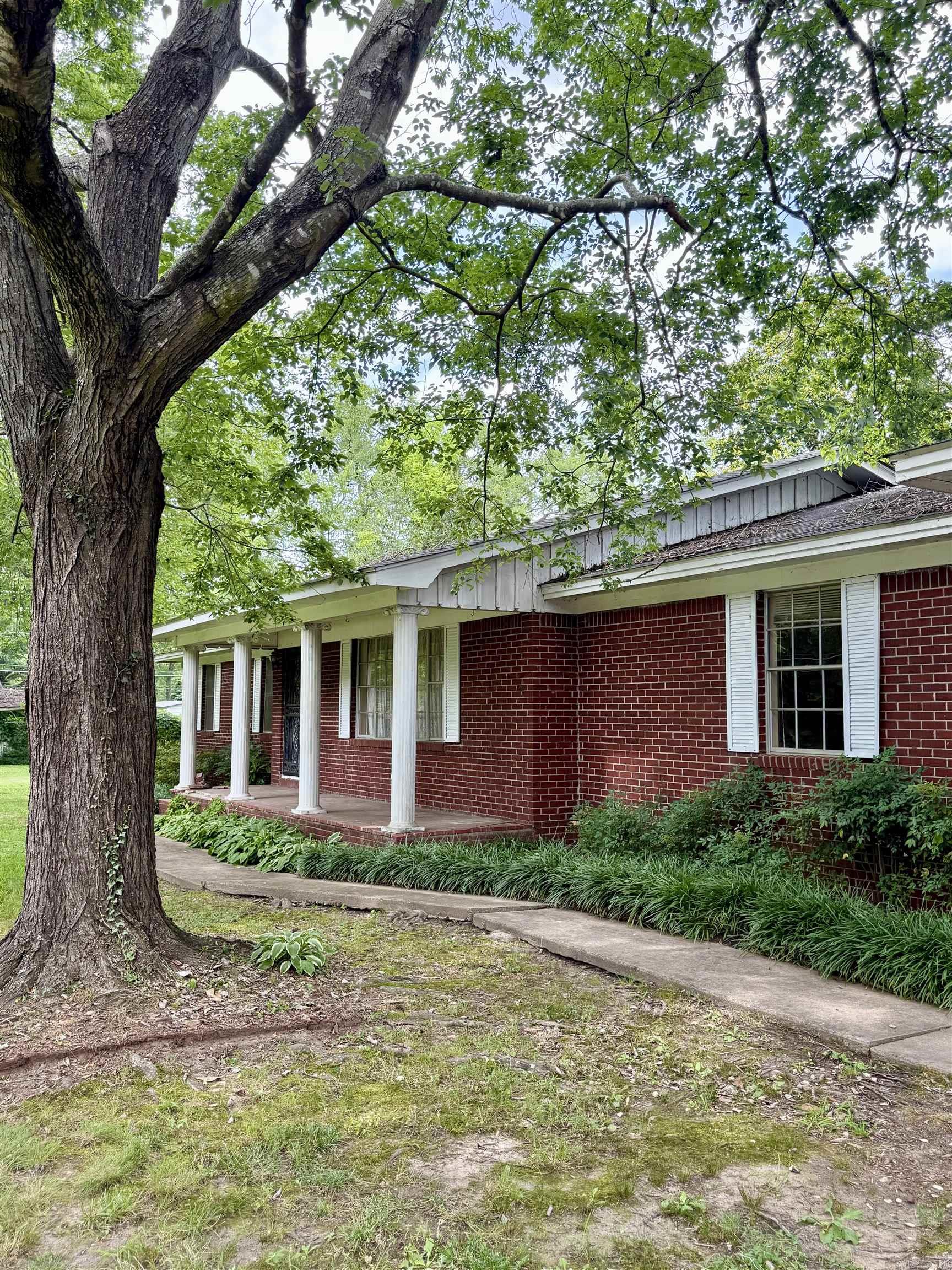 804 Searcy  Pangburn, AR
