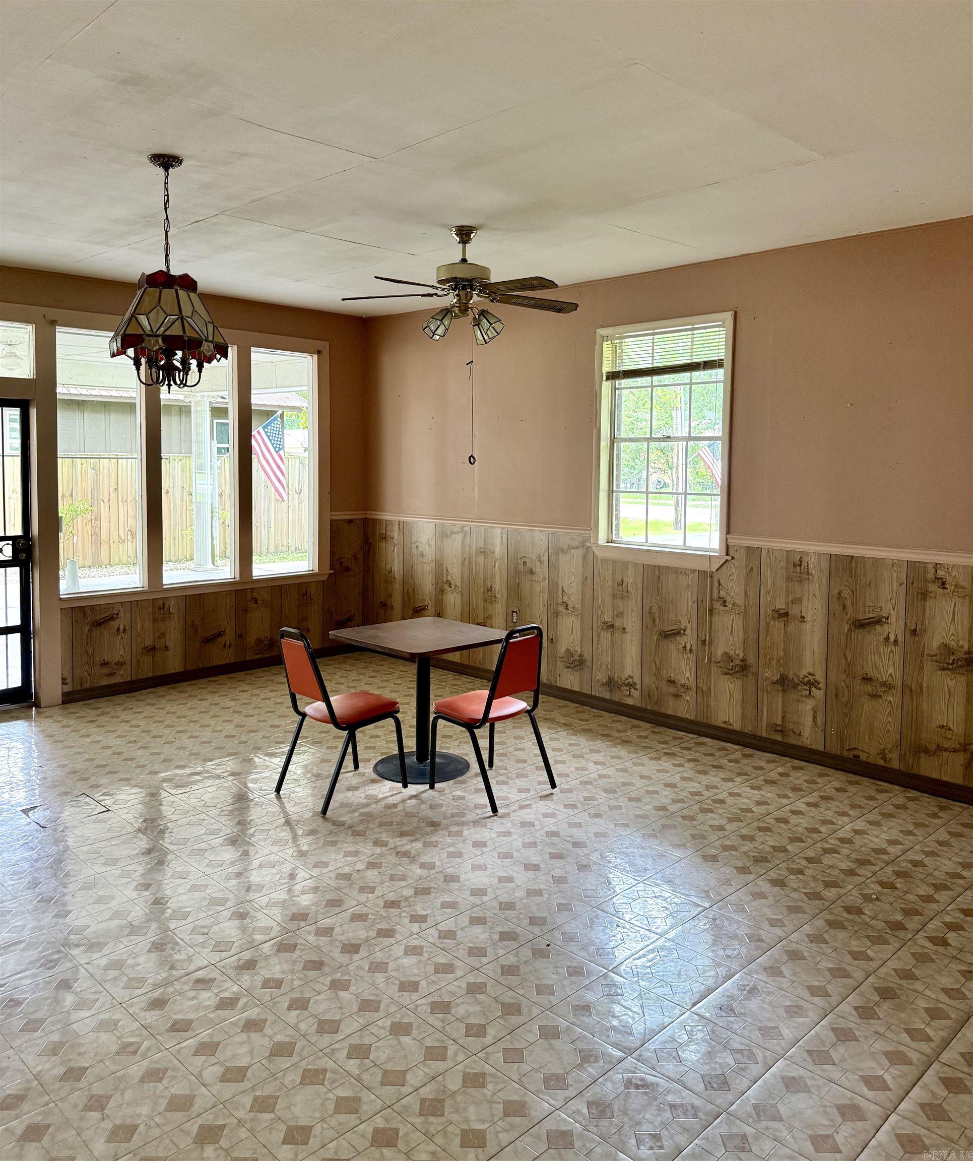 804 Searcy  Pangburn, AR