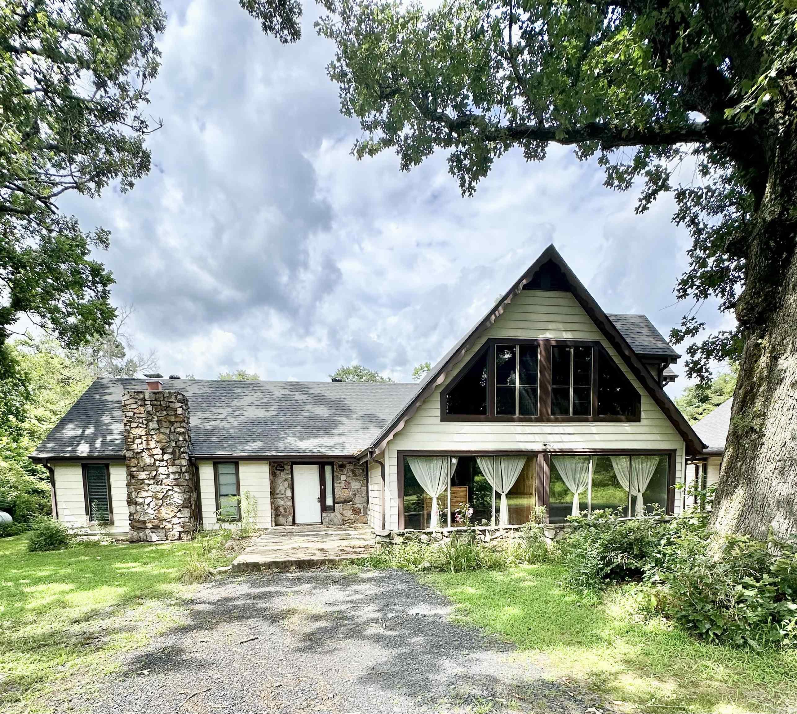 4042 Hwy 8 WEST Mena, AR 71953