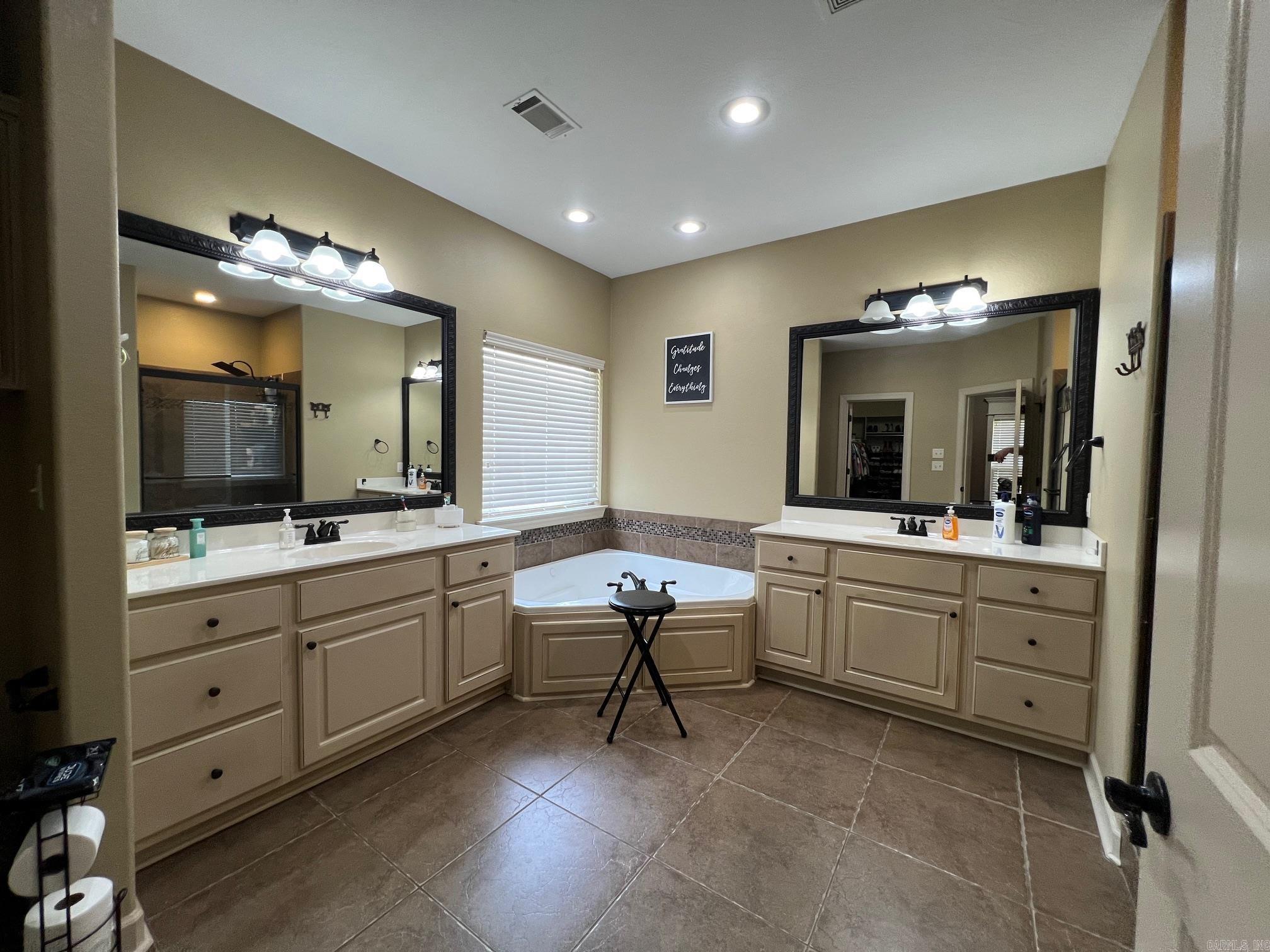 8 Lael Cove Greenbrier, AR 72058