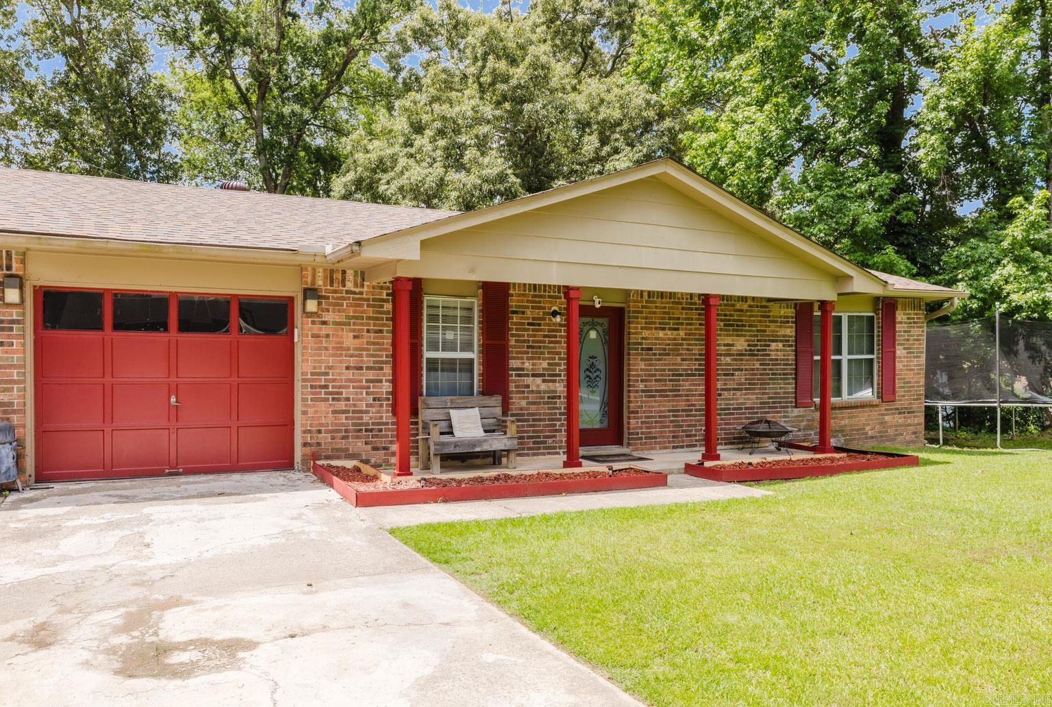 11 Woodbriar  Jacksonville, AR