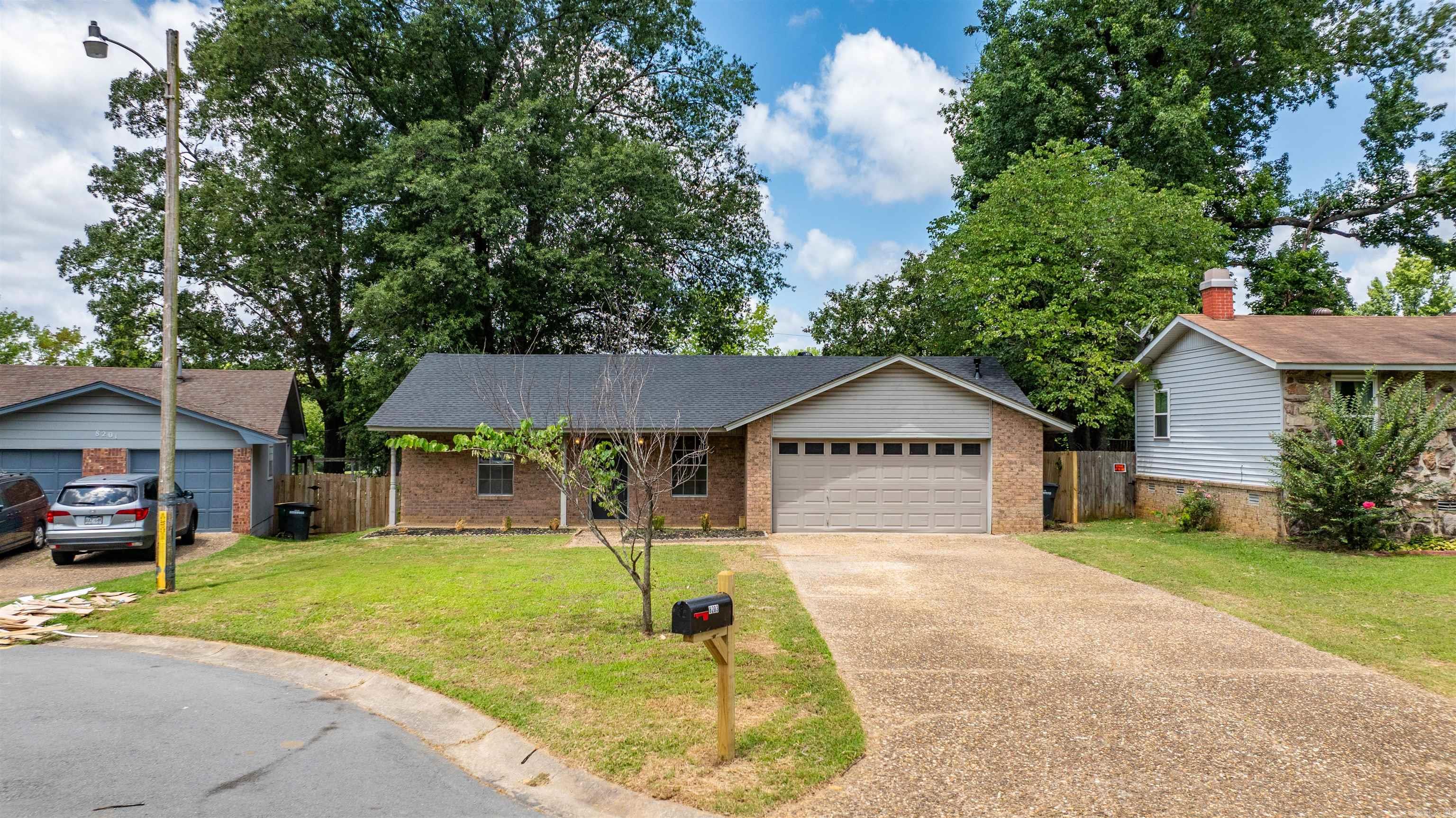 8203 Woodview  Sherwood, AR