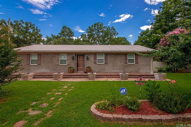 803 W Fisher  Beebe, FL