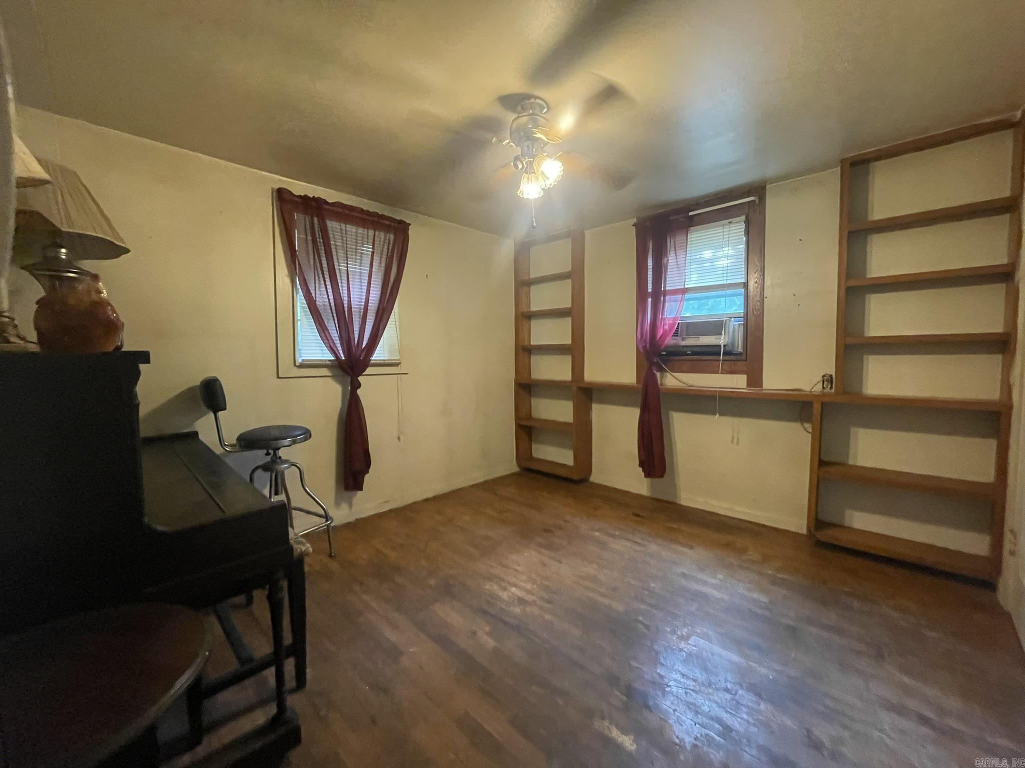 1001 Marion Avenue  Mena, AR