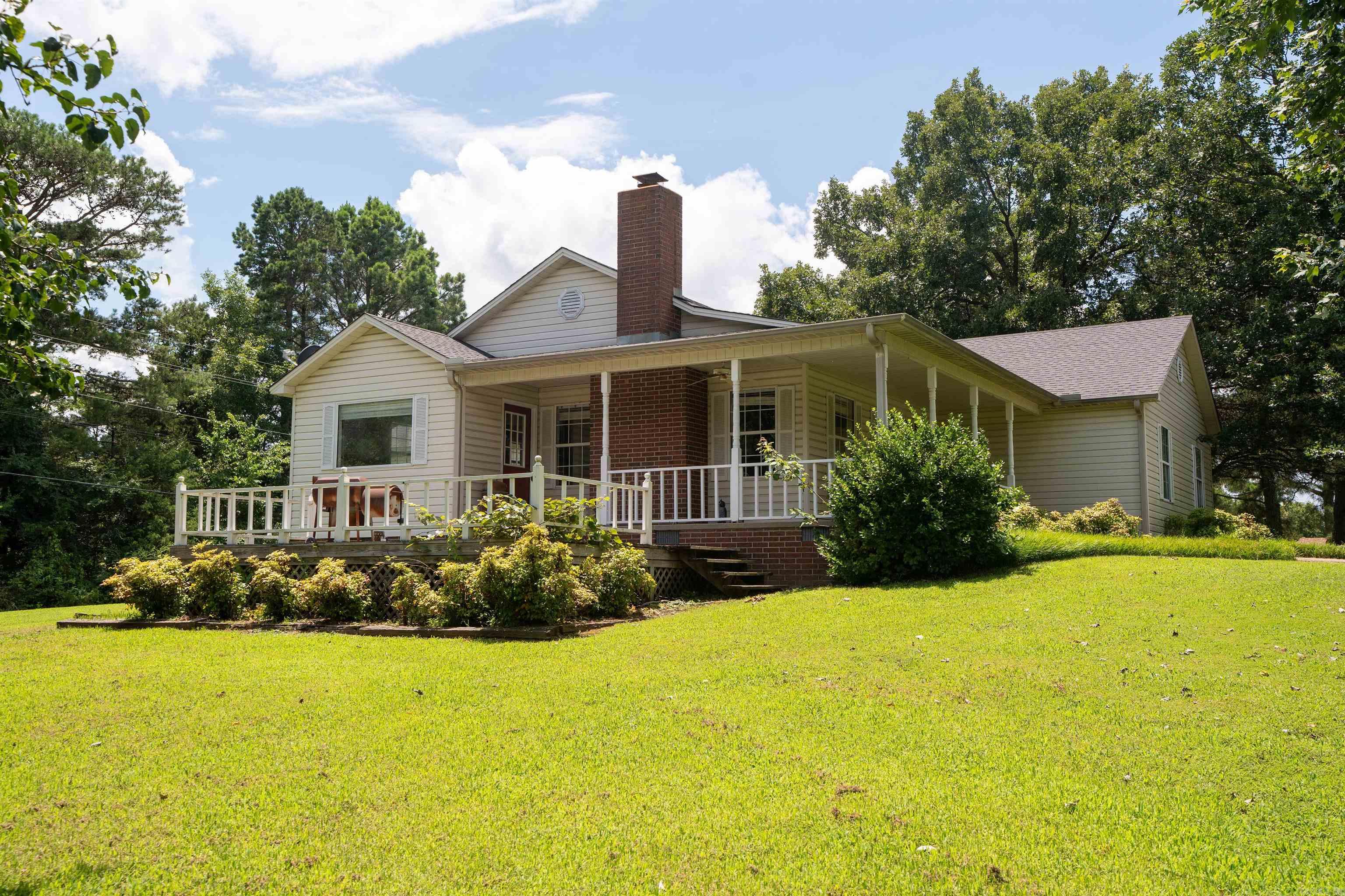 2985 W Country Club Road Searcy, AR 72143