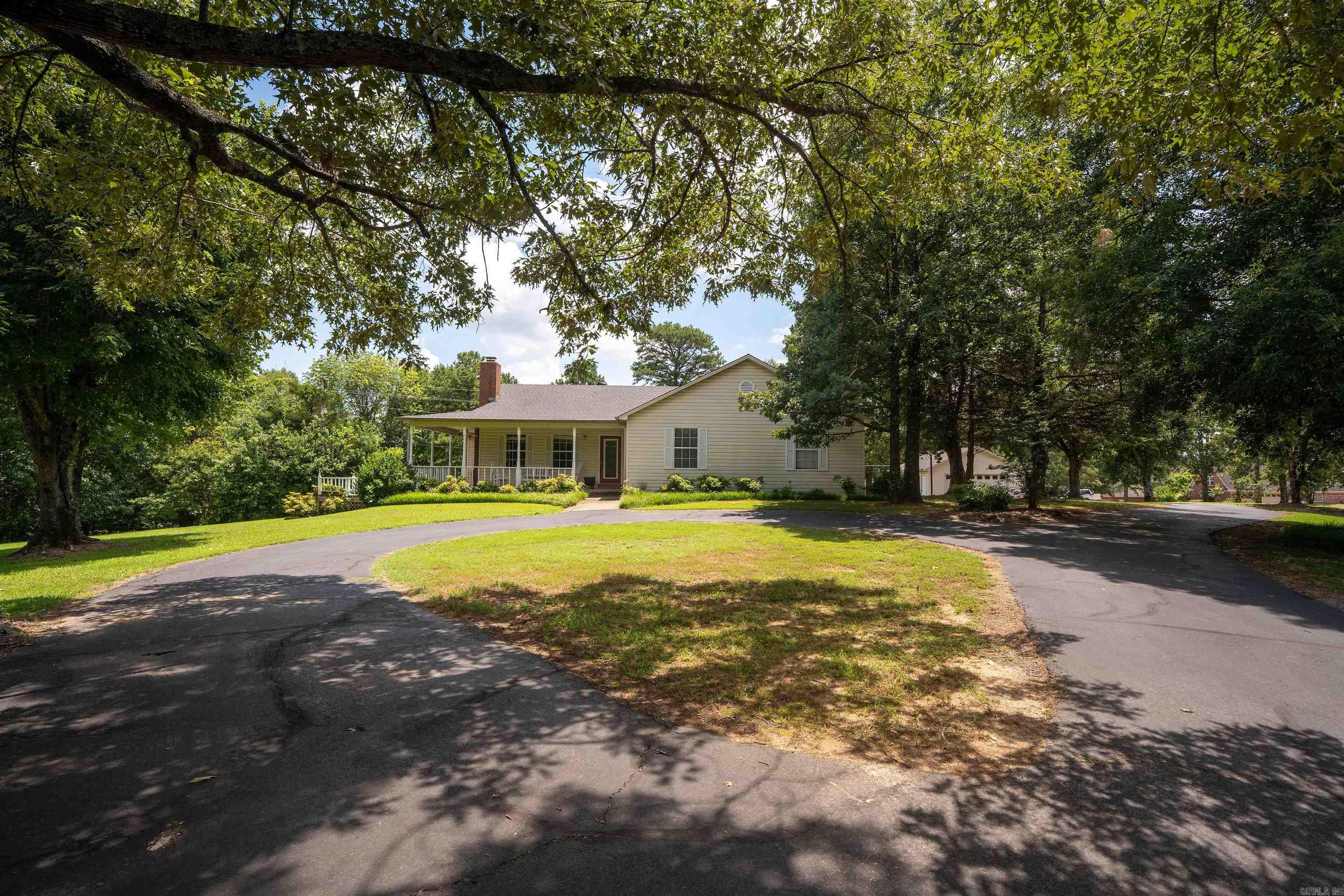 2985 W Country Club Road Searcy, AR 72143